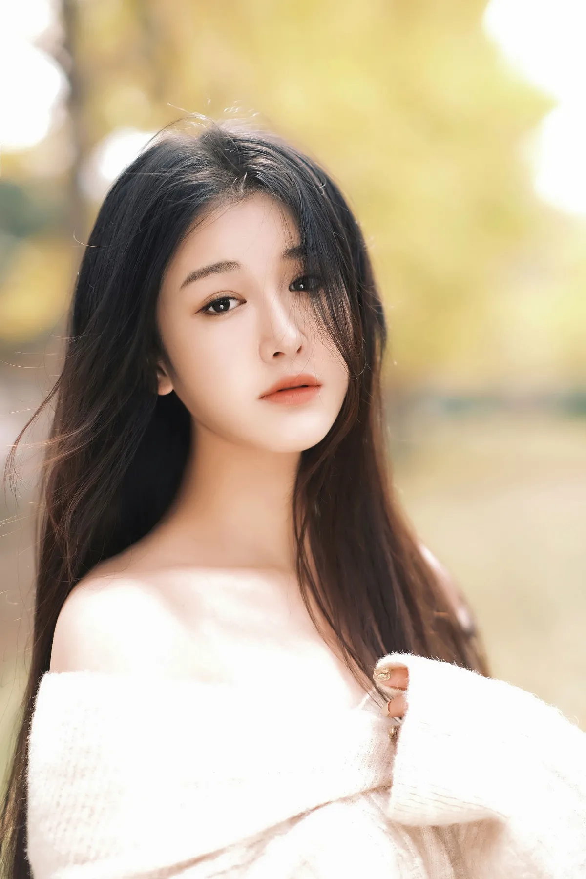 秋日银杏下的少女情怀