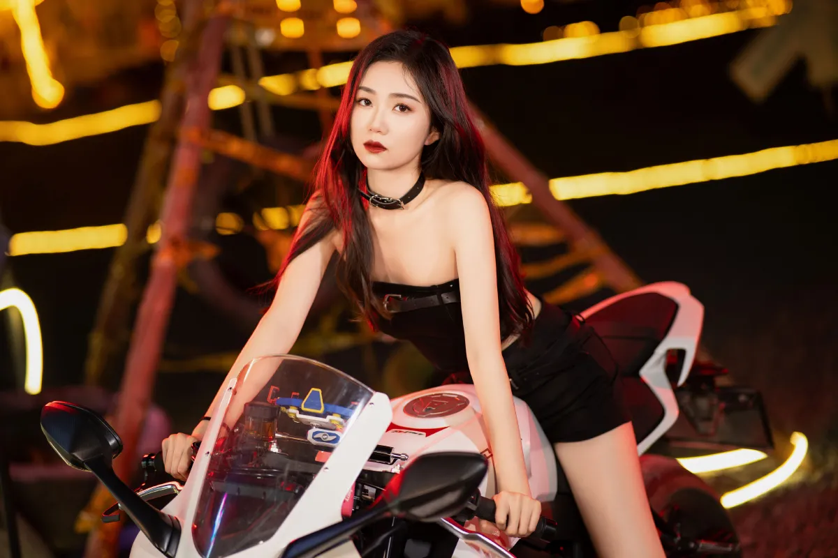 女骑手