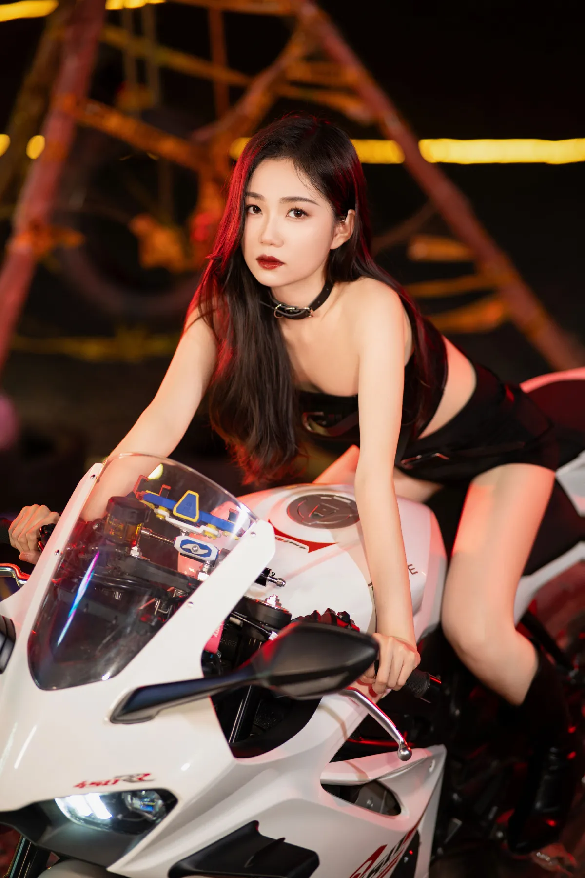 女骑手