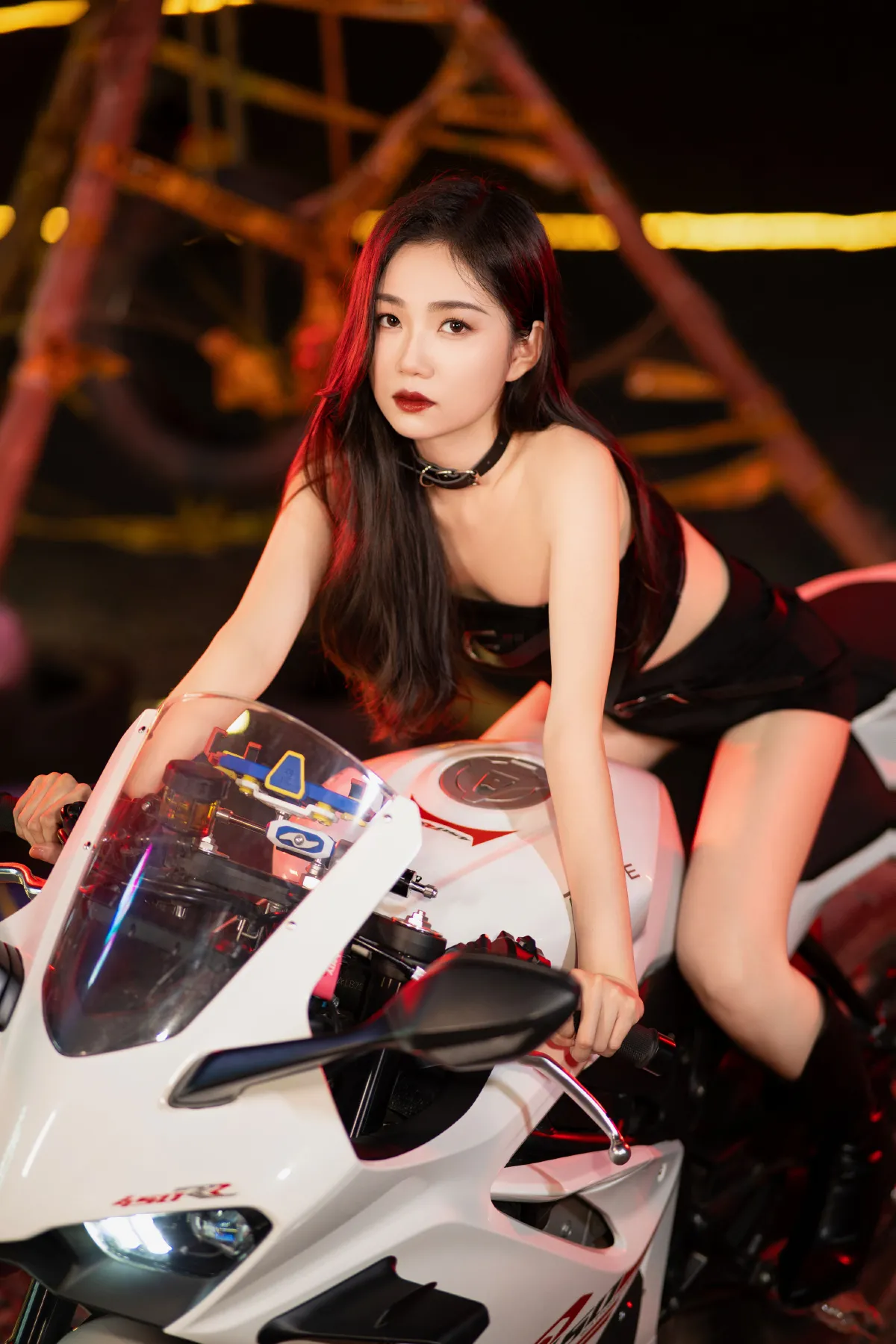 小雨汉服摄影工作室_迪丽热鸭《女骑手》美图作品图片5