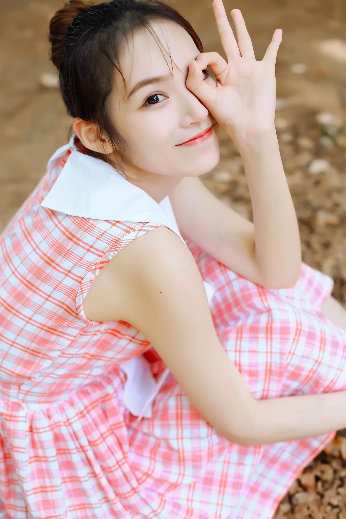芥茉_朱云慧大魔王《粉色的小裙子》美图作品图片3