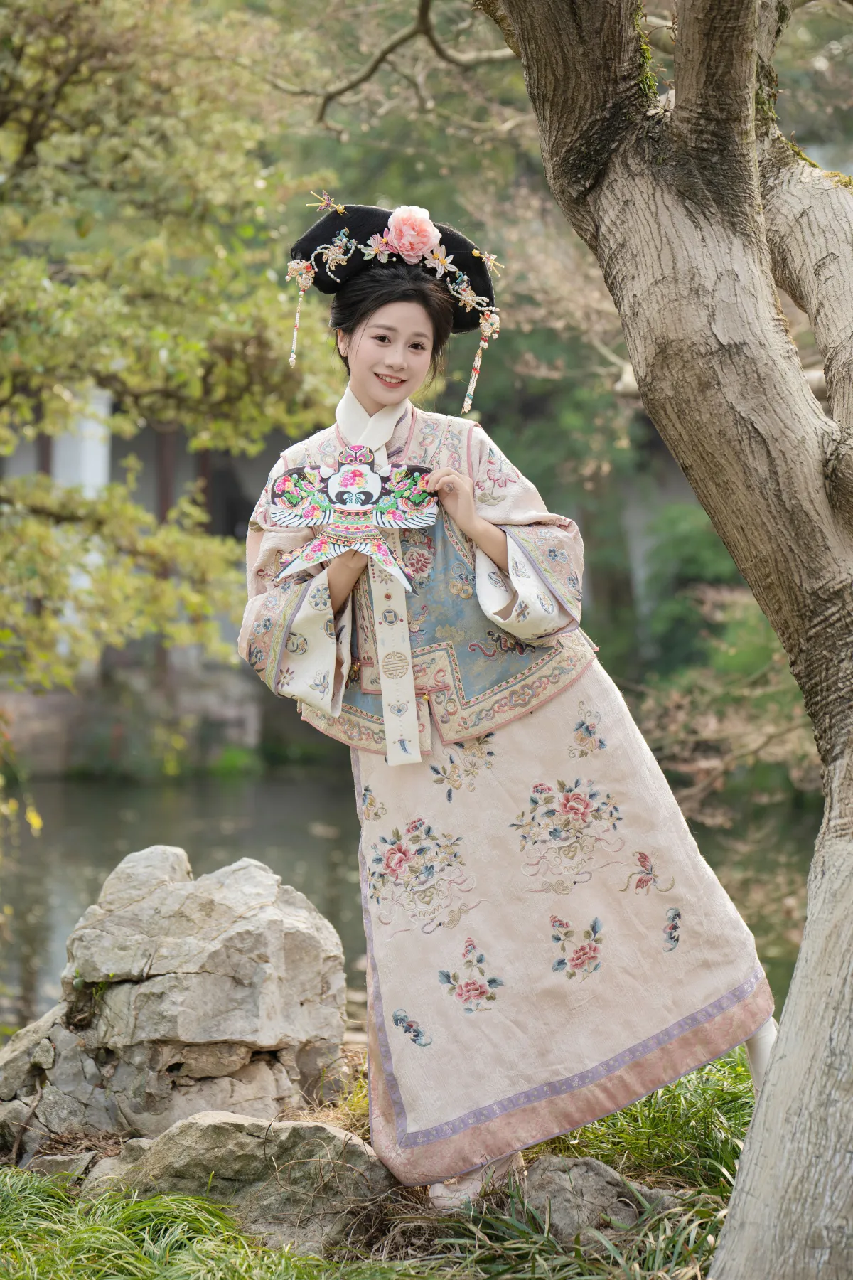 西夏_舒舒酱《走，去后花园玩耍了》美图作品图片2