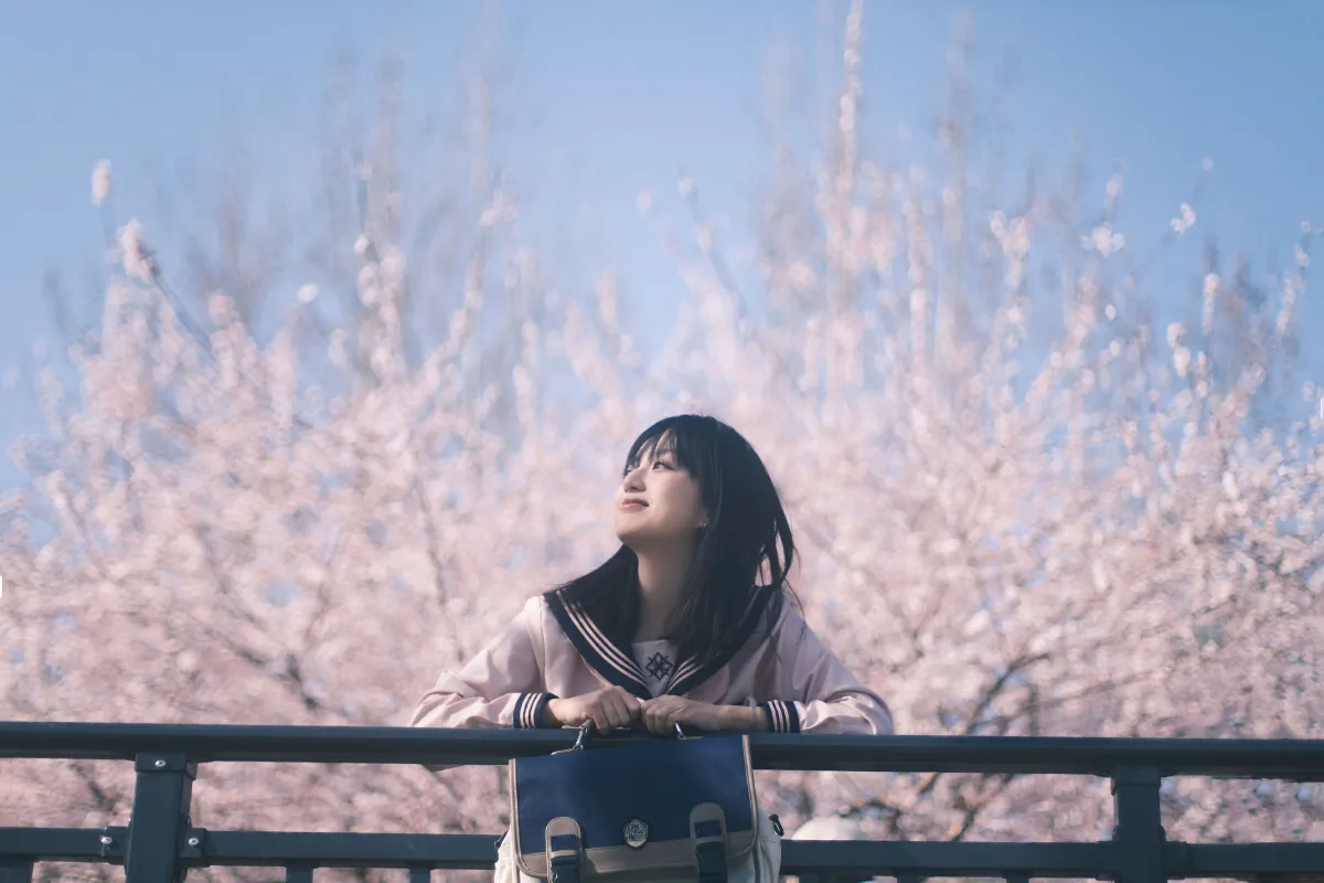 樱花树下樱花妹