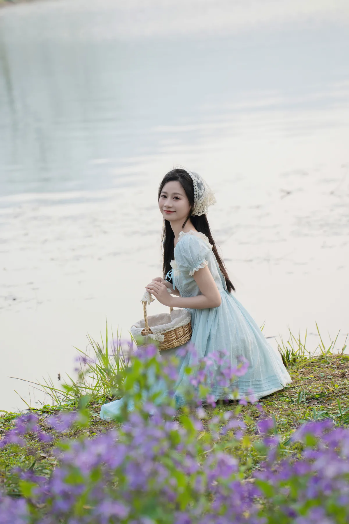 水边二月兰