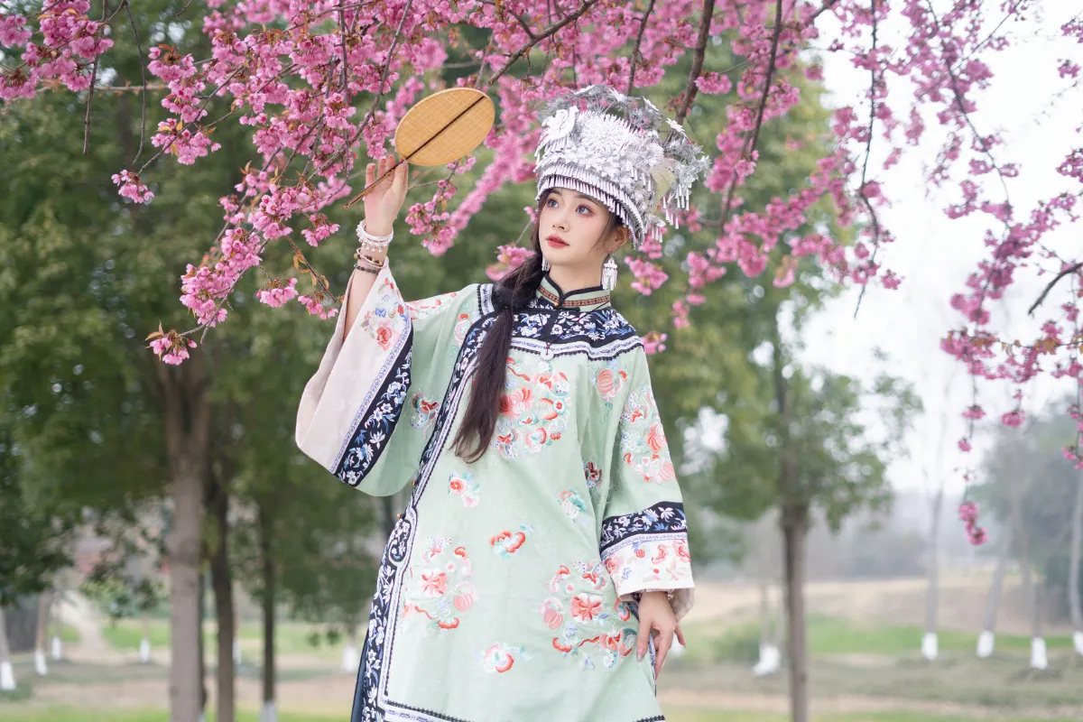 樱花树下