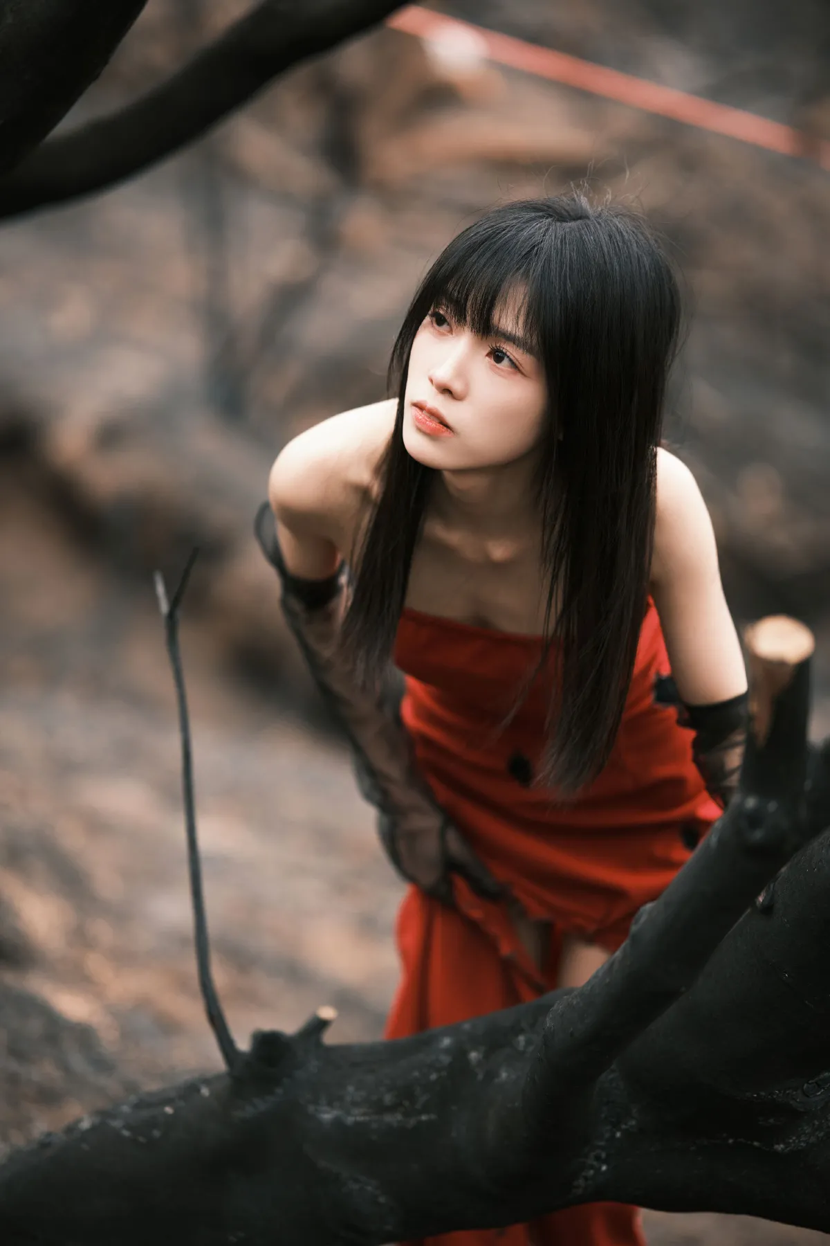 武庚_小松麻奈《山火余烬》美图作品图片5