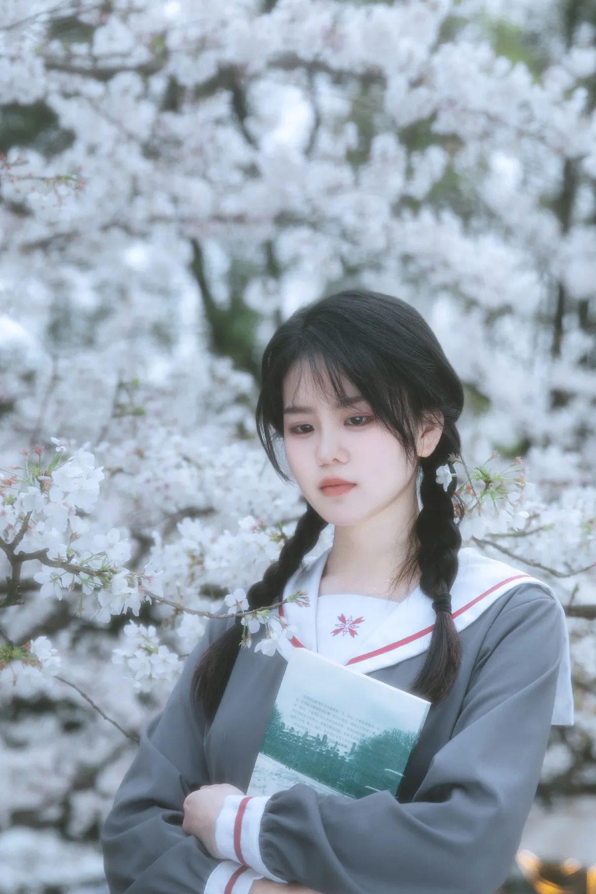 少女与花