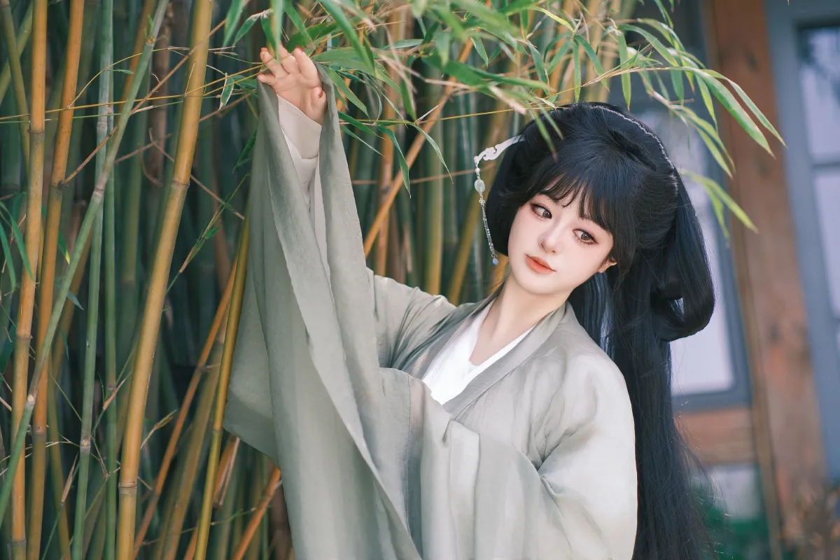 荷叶叶_不可爱的禾禾喵《竹林游》美图作品图片1