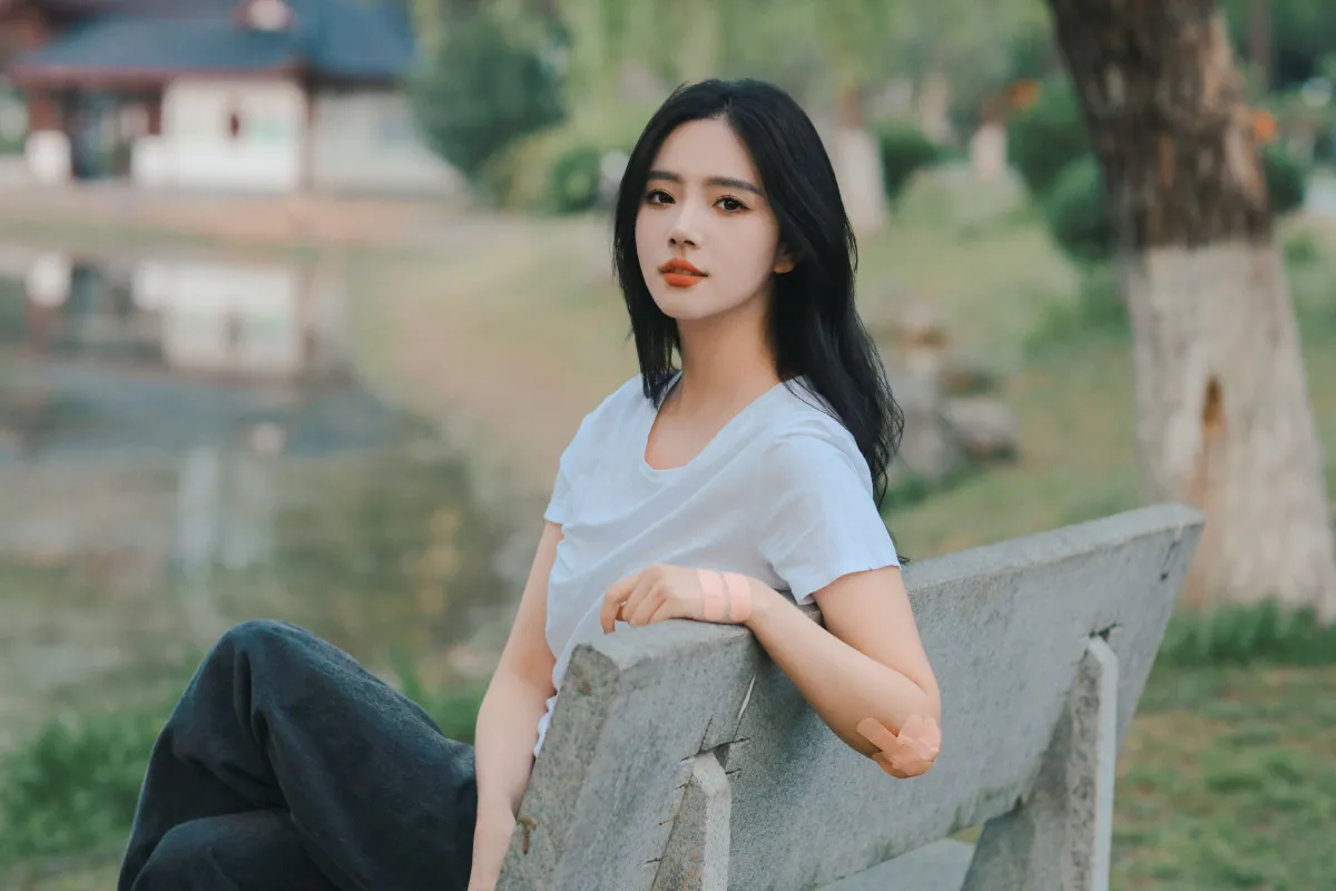 湖边漫步