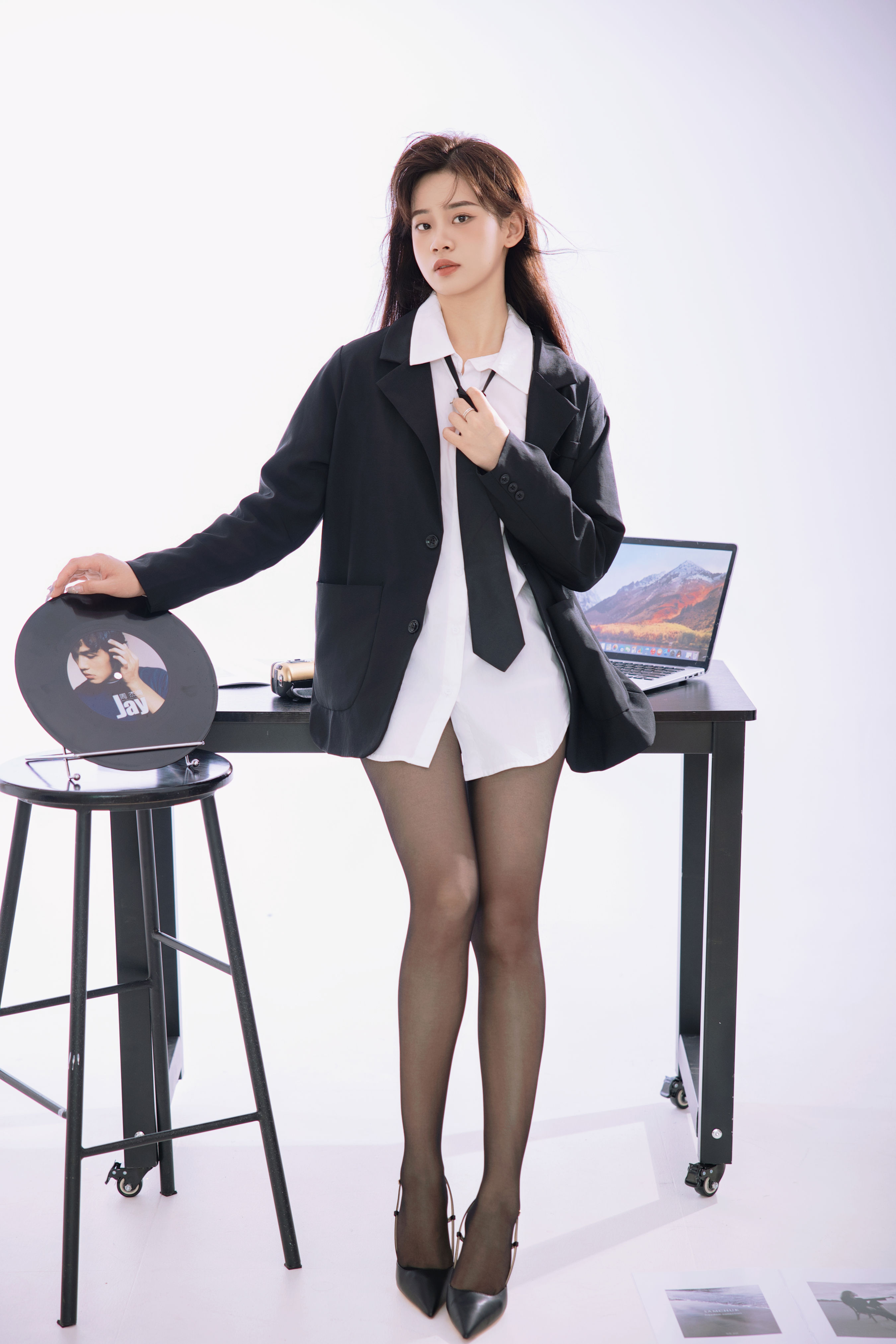 俏丽秘书