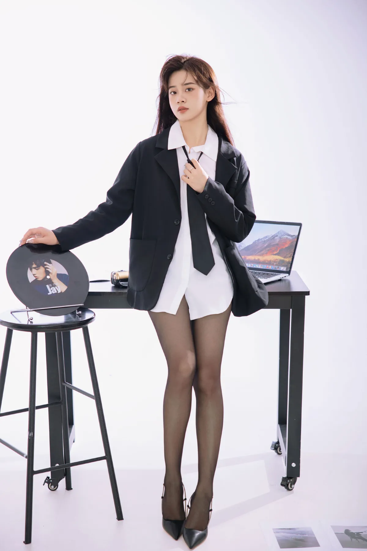 俏丽秘书