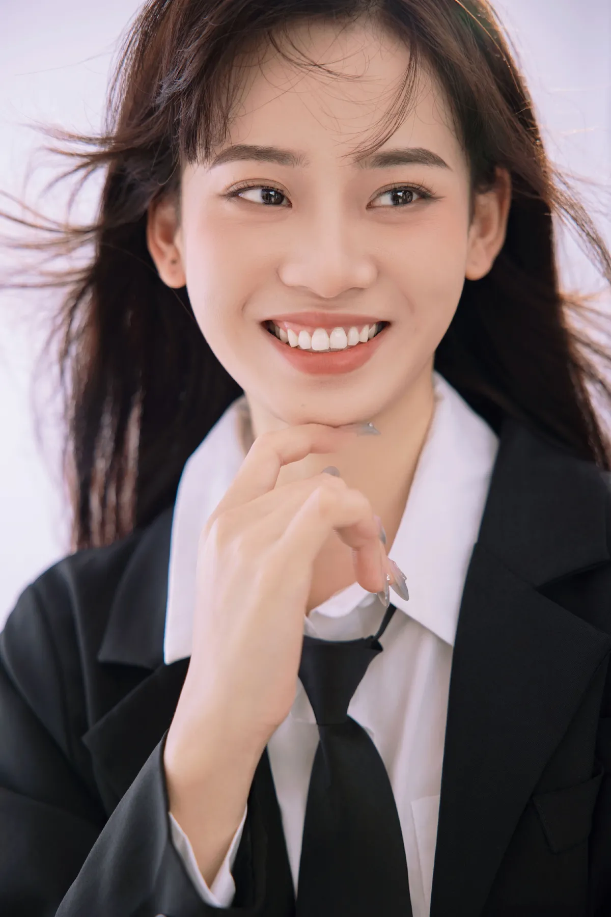 俏丽秘书