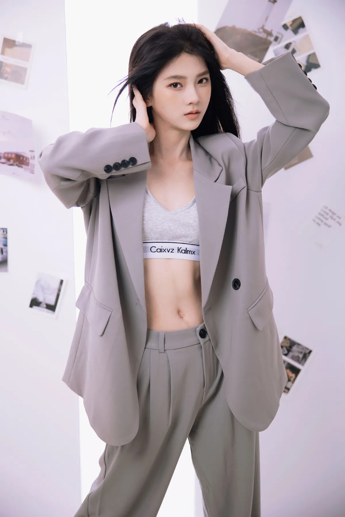 西装酷妹
