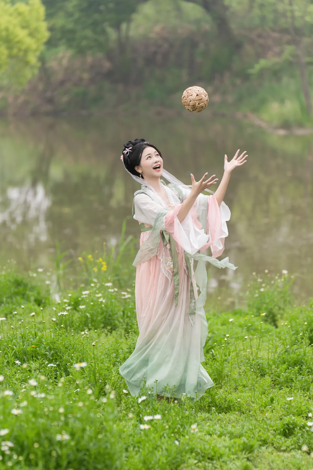 小少爷 踏青去也