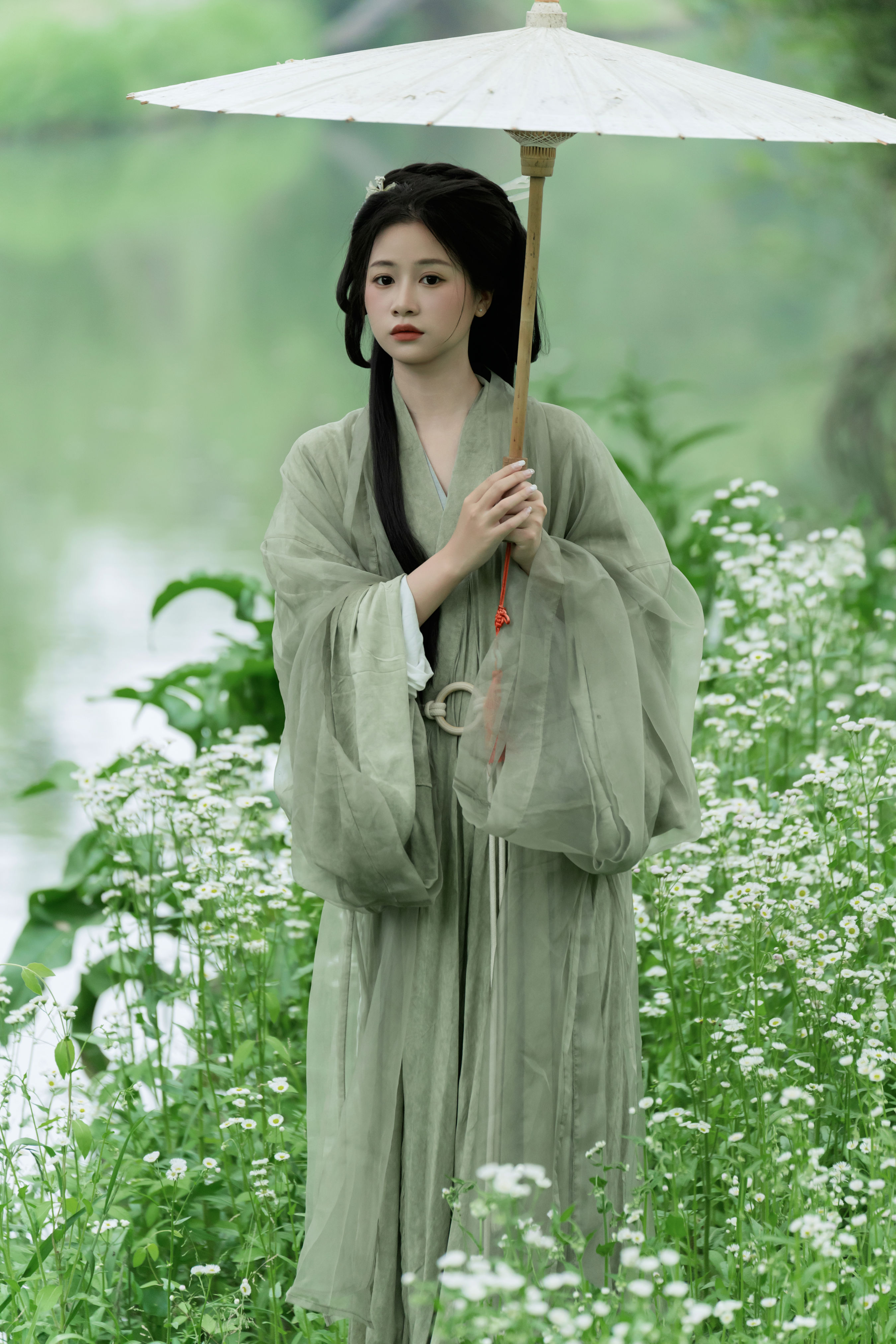 绿色烟雨中
