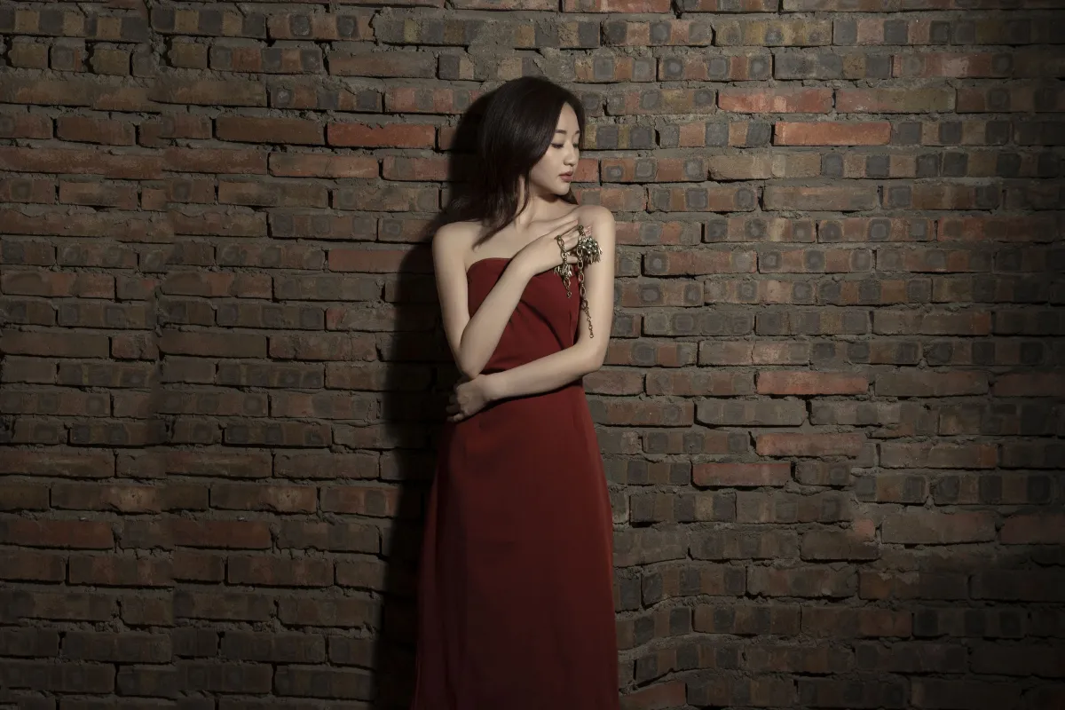 RED WALLS