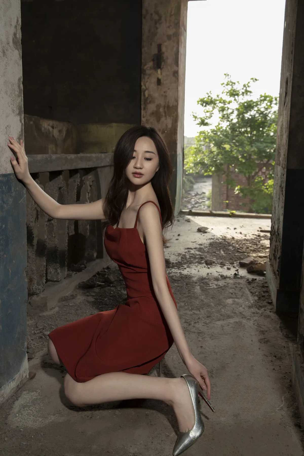 RED WALLS3