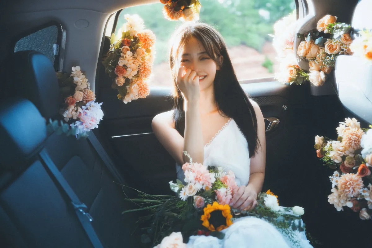 鲜花，车与少女2