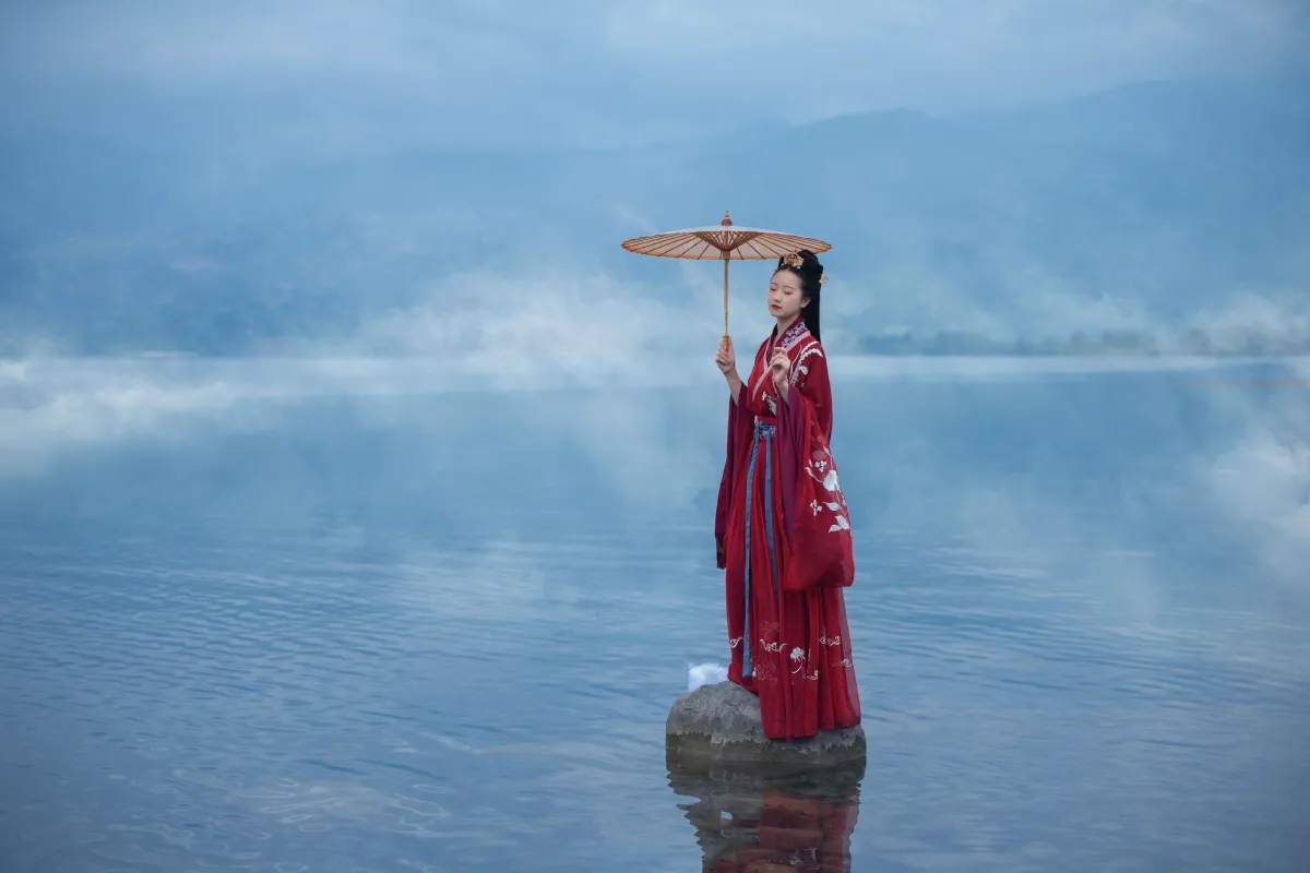米木兮_粥米饭《水中花》美图作品图片3