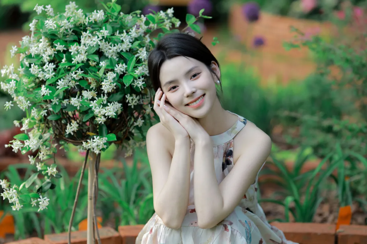 玫瑰园的蝴蝶仙子4