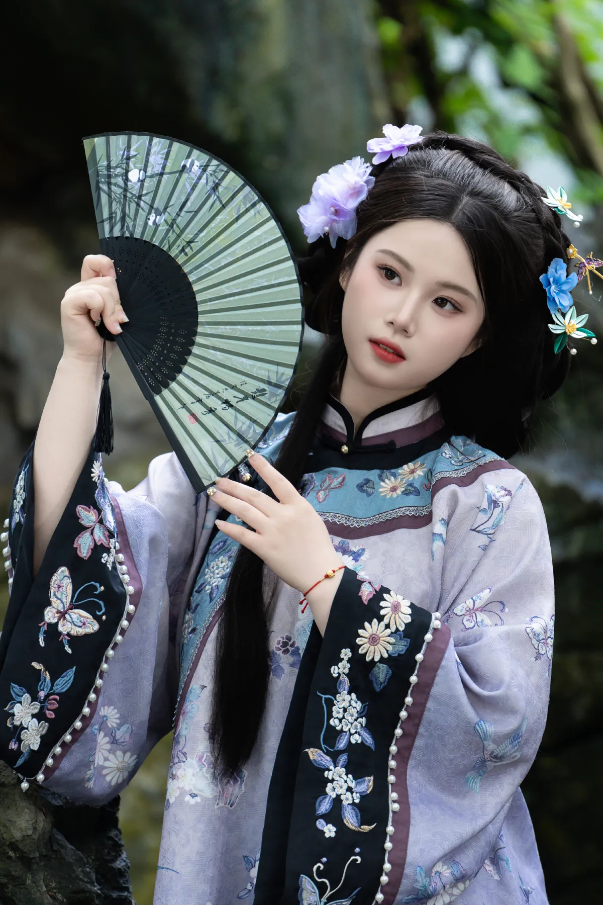 她仿佛是笼中鸟2