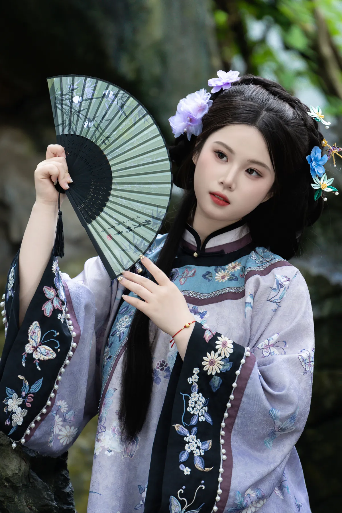 她仿佛是笼中鸟2