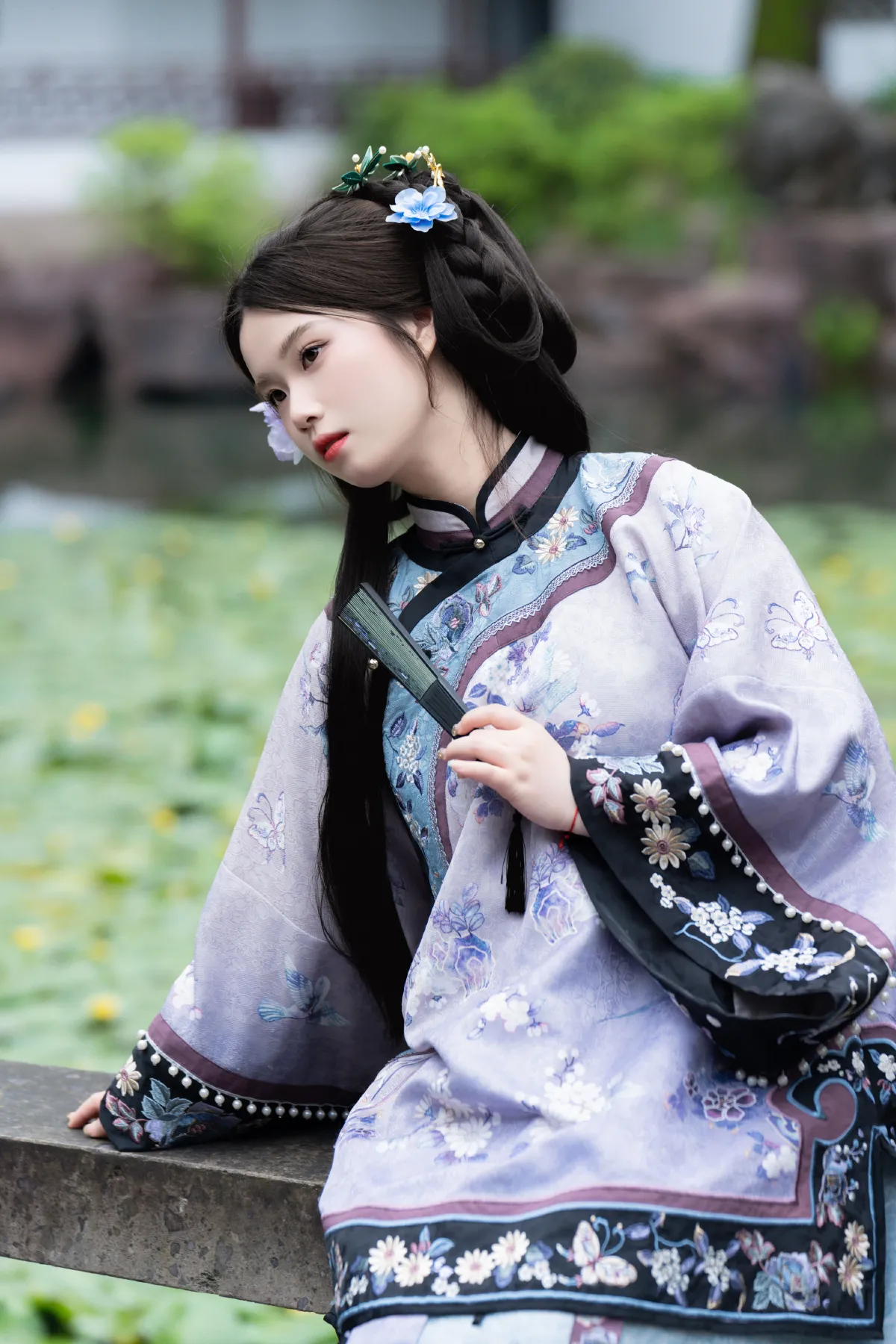 她仿佛是笼中鸟4