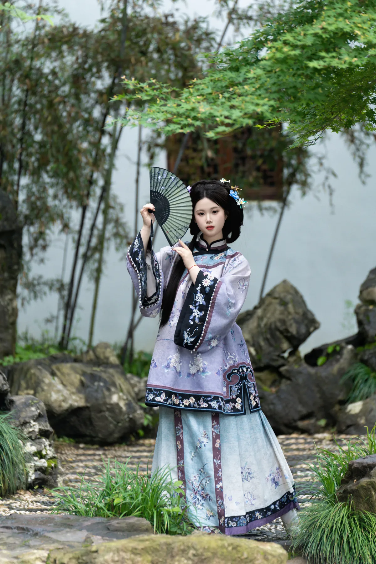 她仿佛是笼中鸟3