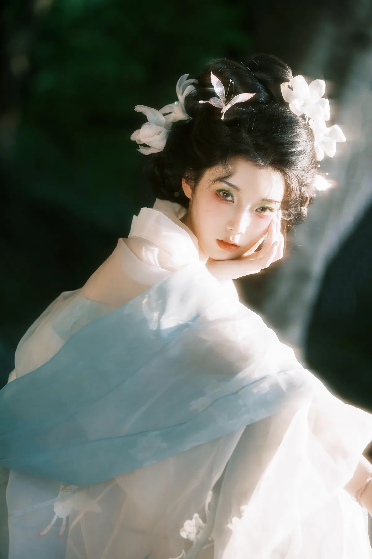 甜汐_果果《执花》美图作品图片3