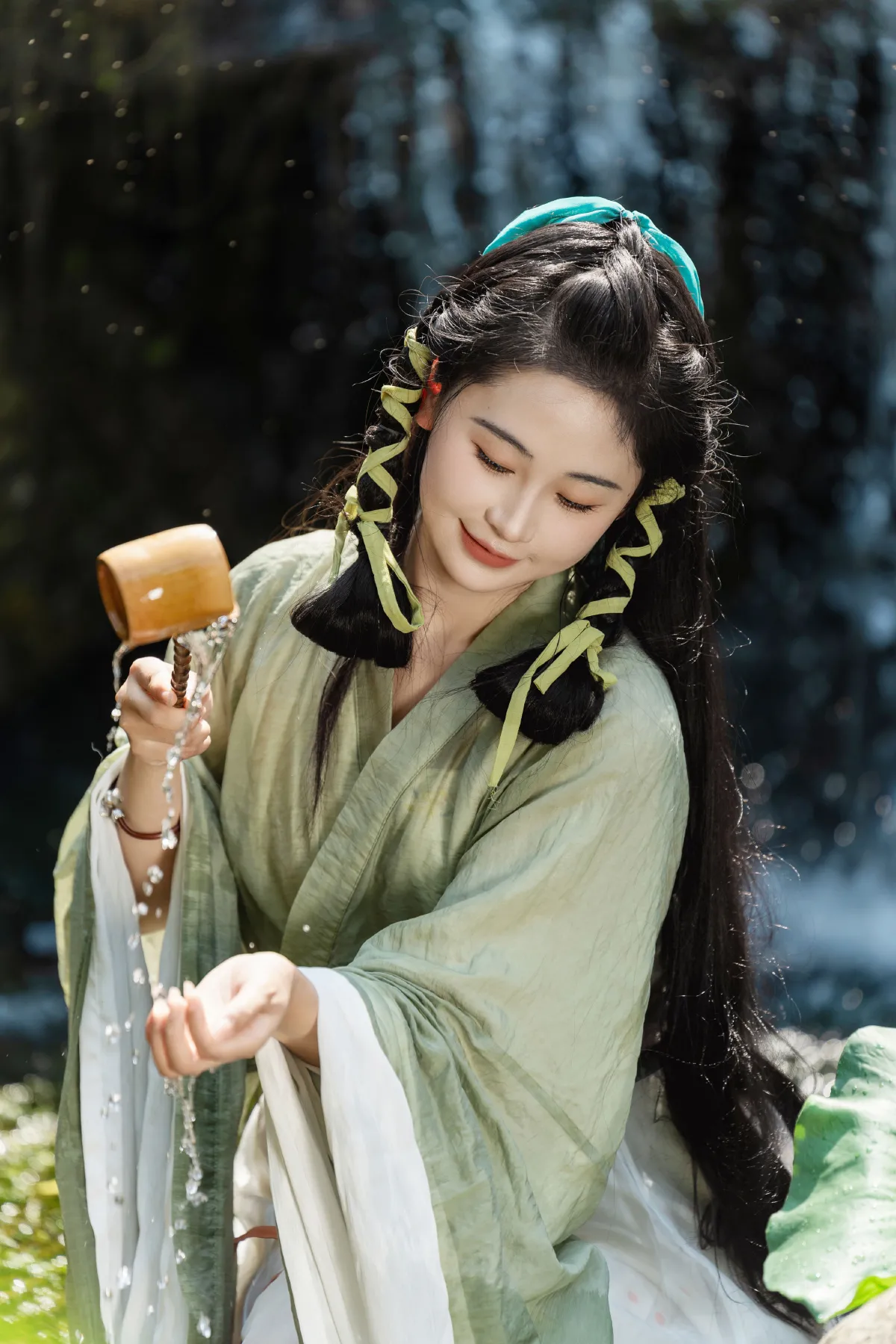 青青小荷