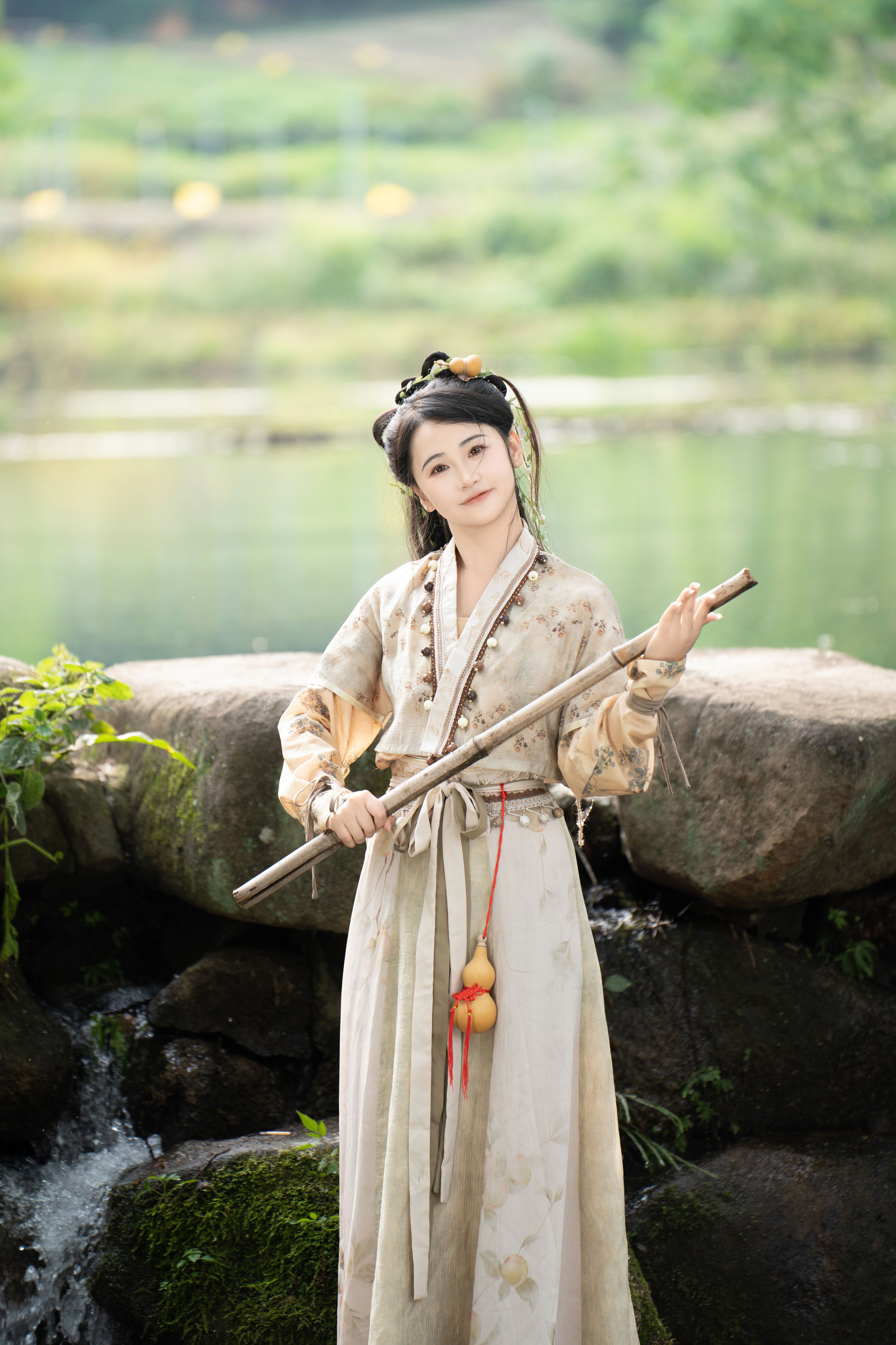 小师妹下山历练了