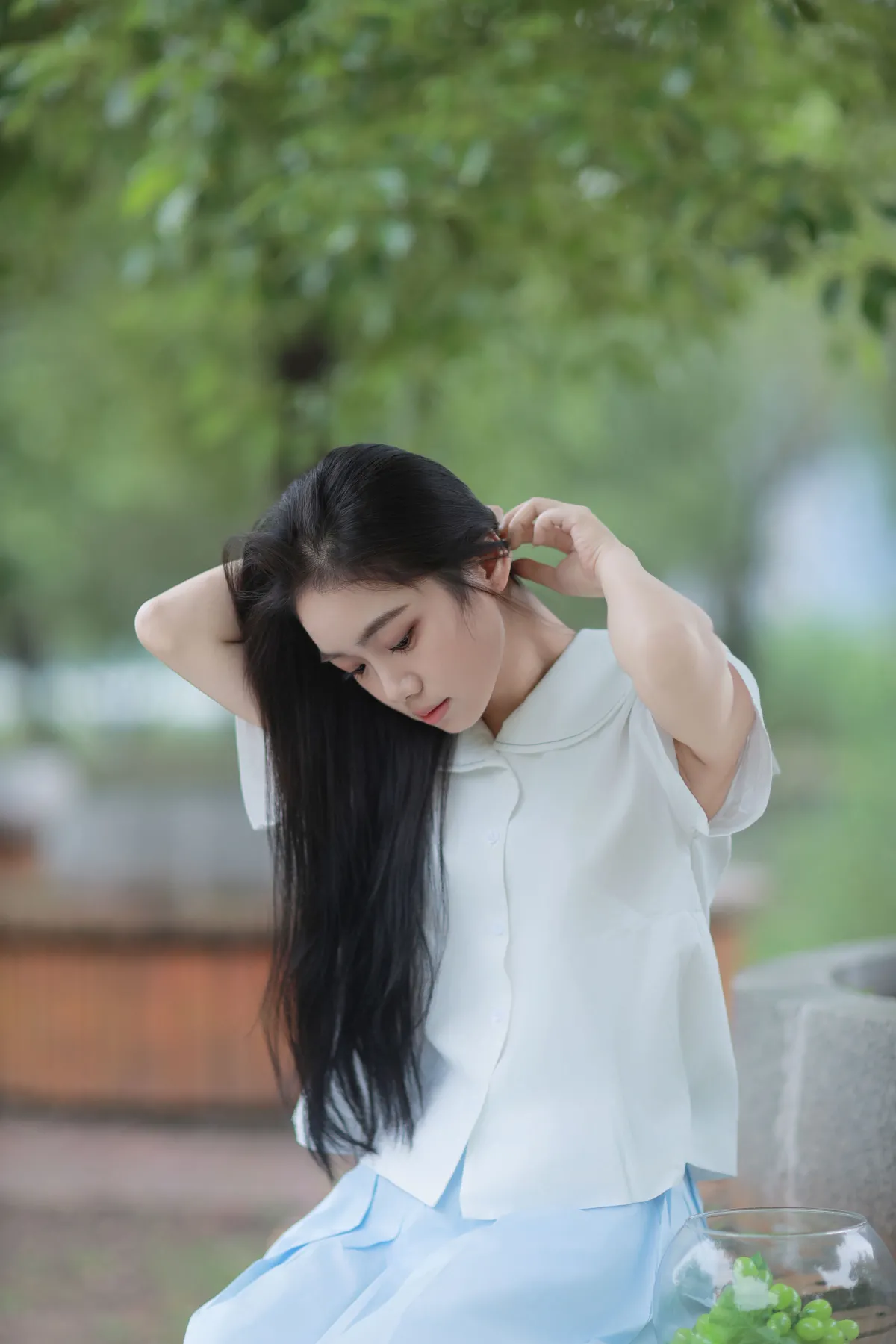 树荫下的清爽夏日