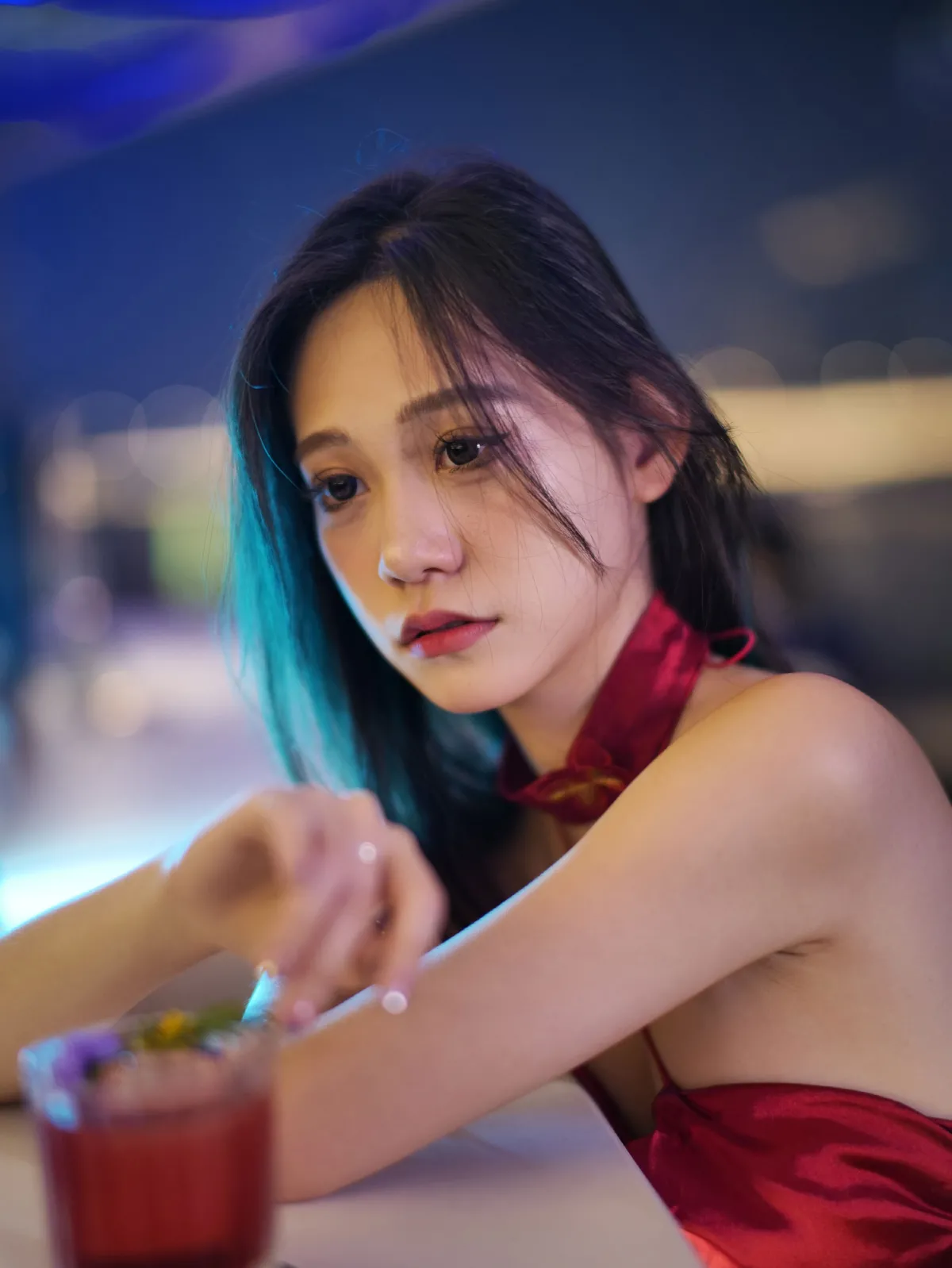 红裙倩影