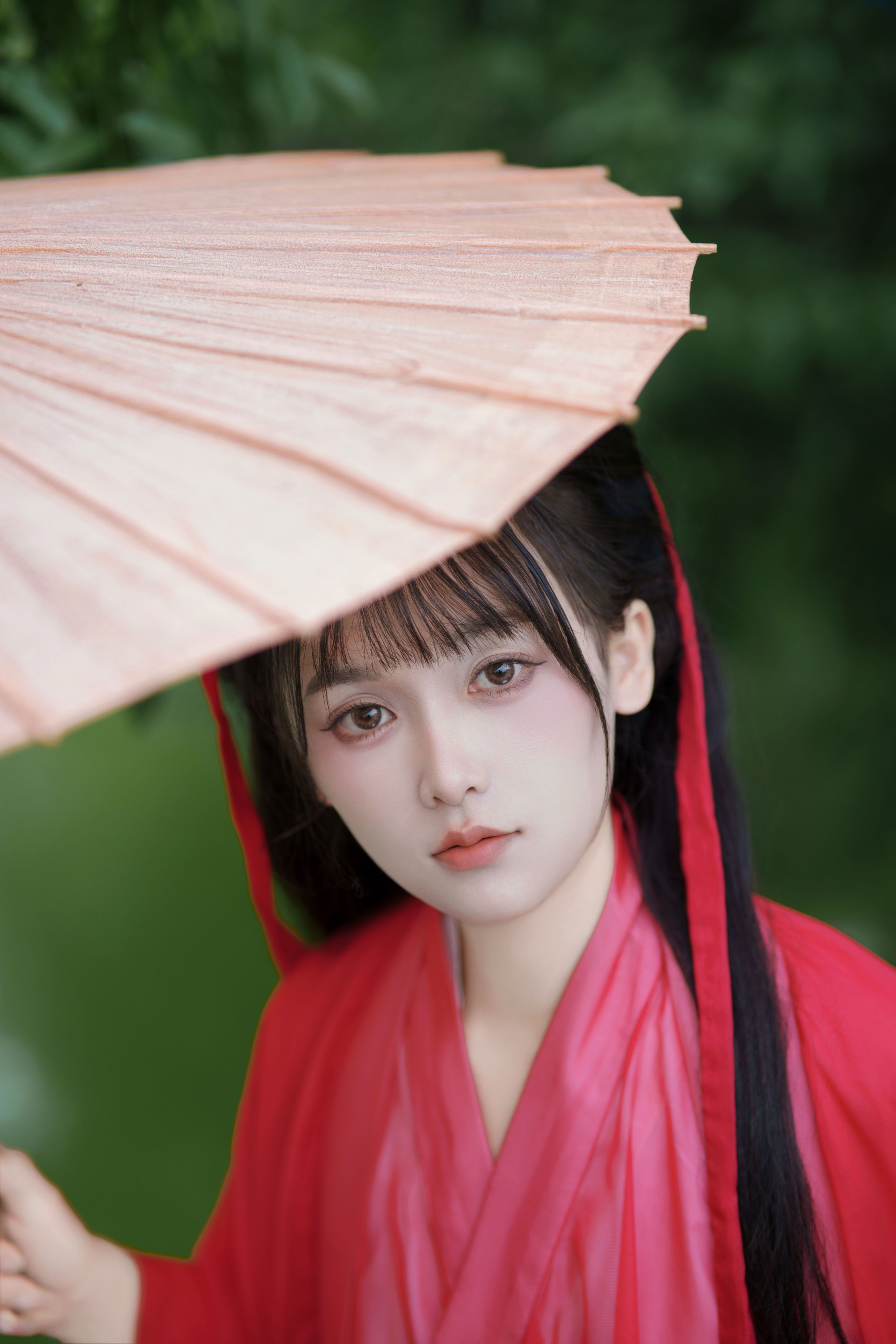 林花谢了春红