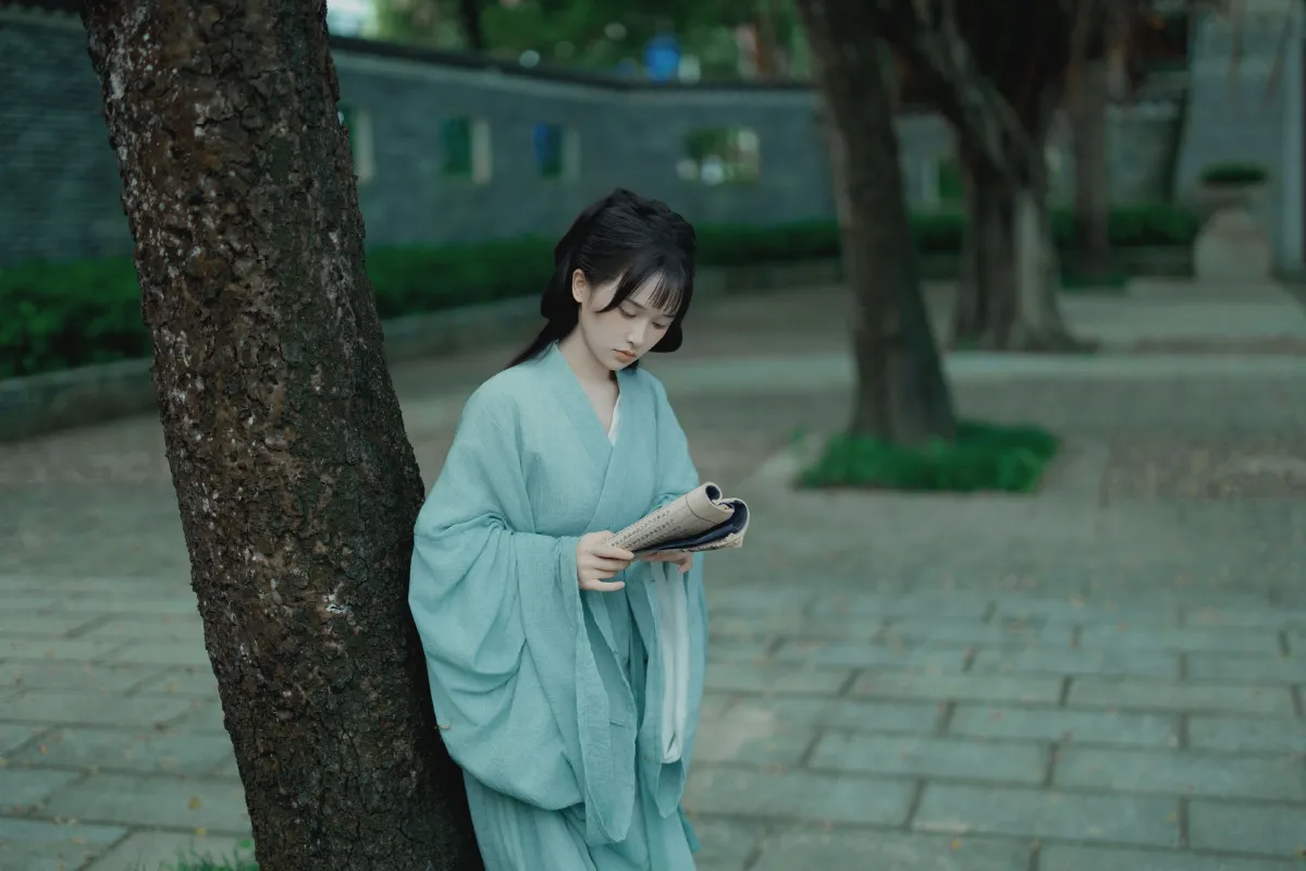 踏青风明月