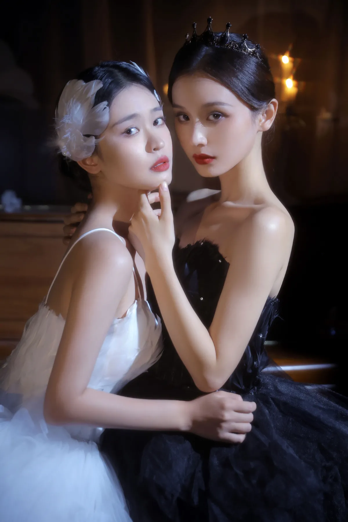 黑白天鹅
