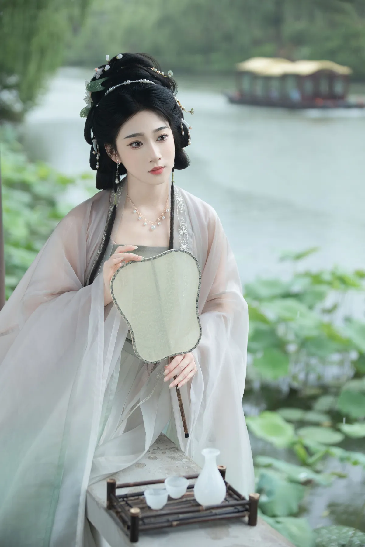 梅雨赏荷