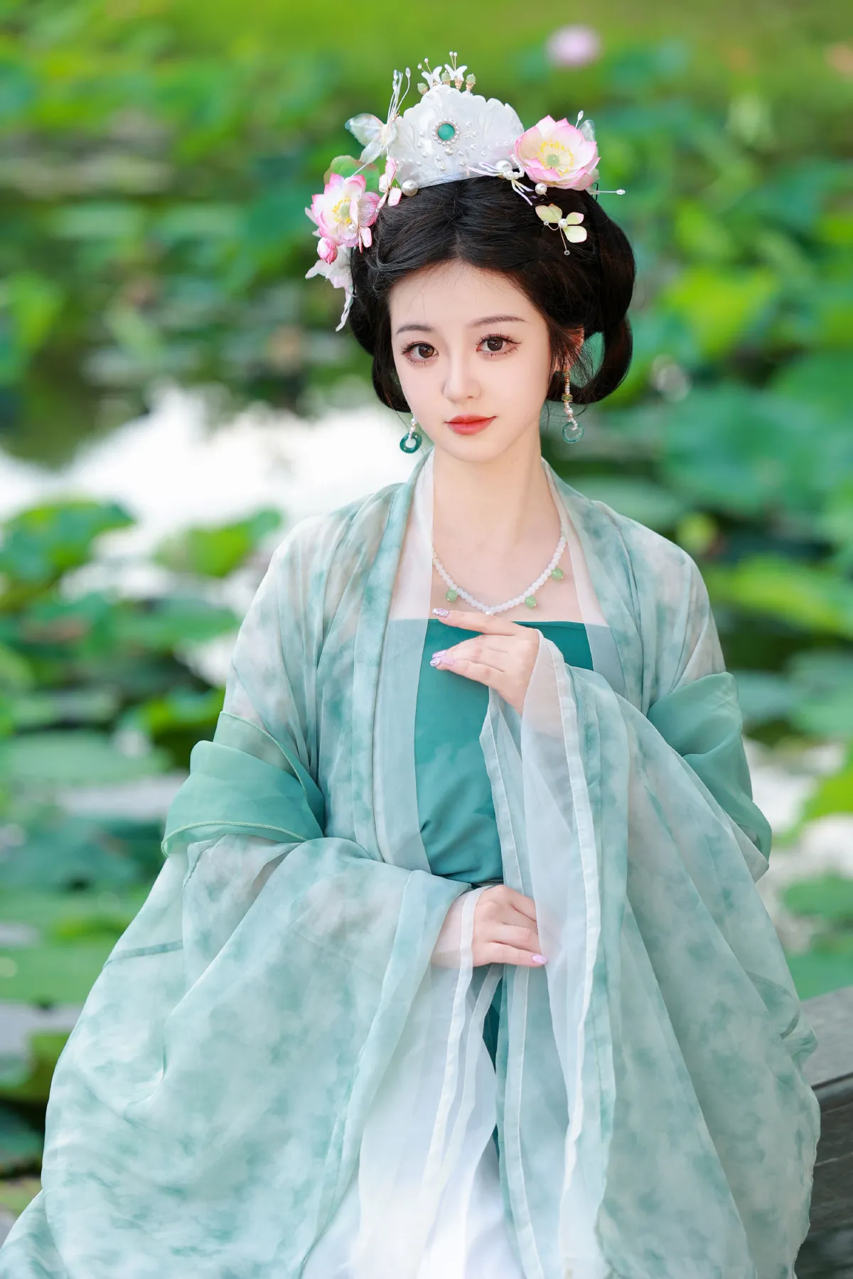荷叶叶_不可爱的禾禾喵《清平调》美图作品图片3