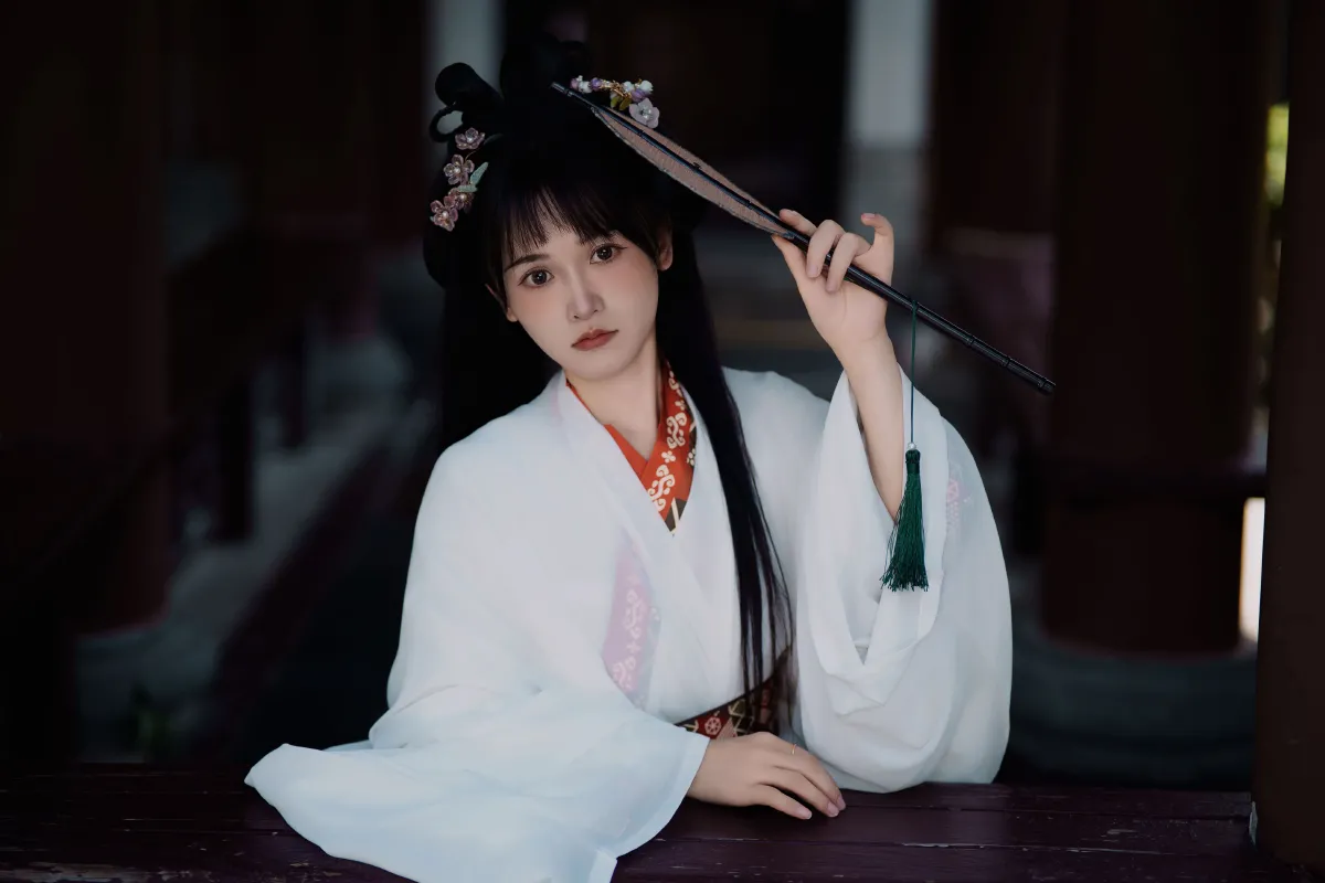 衣襟带花 岁月风平