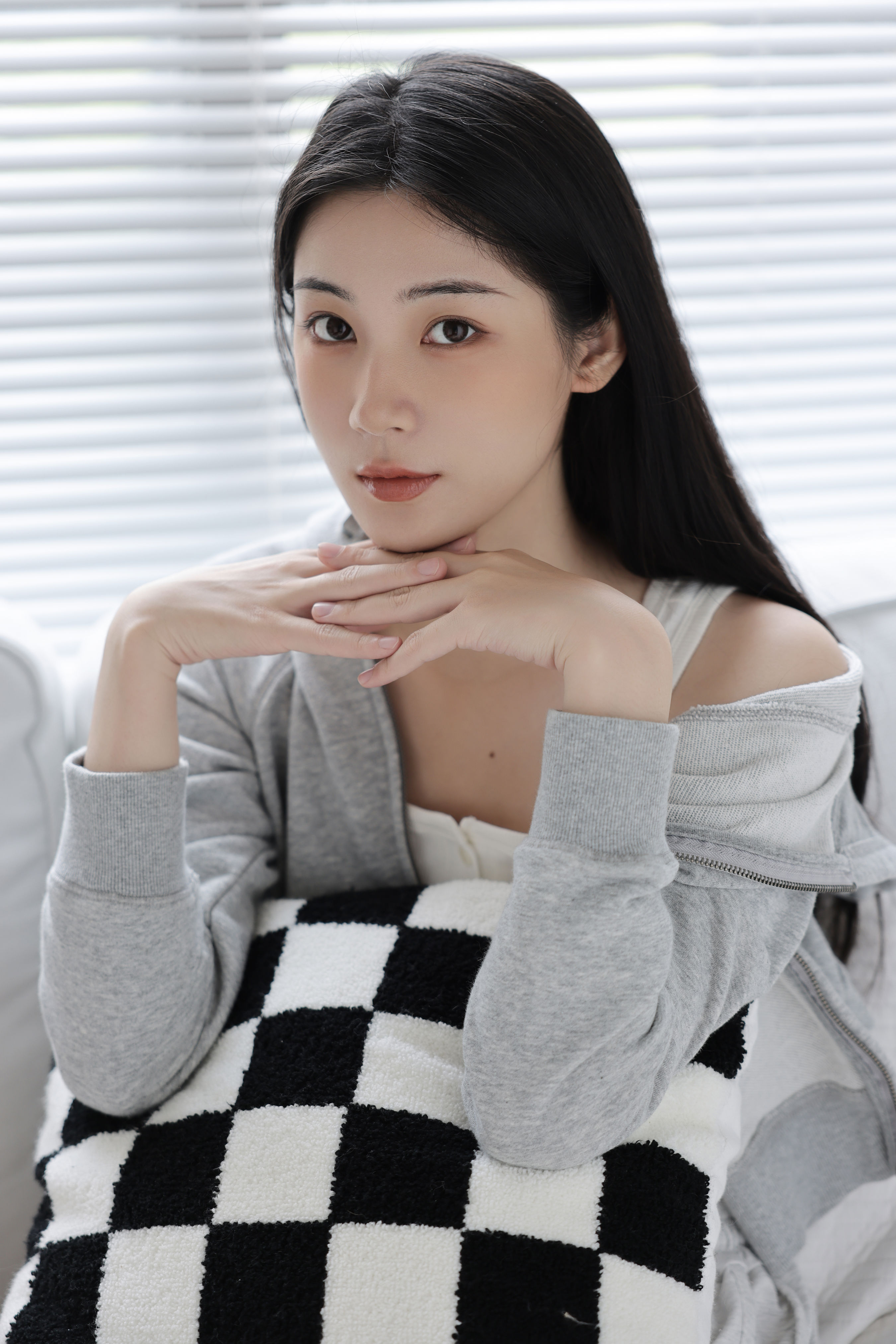 白