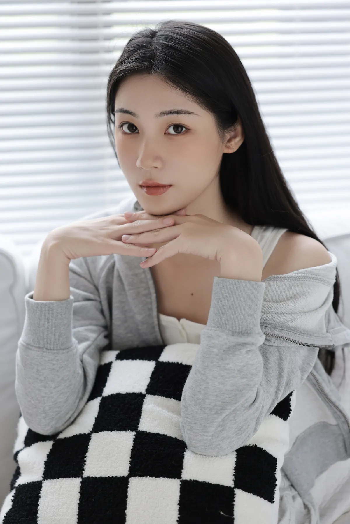 白