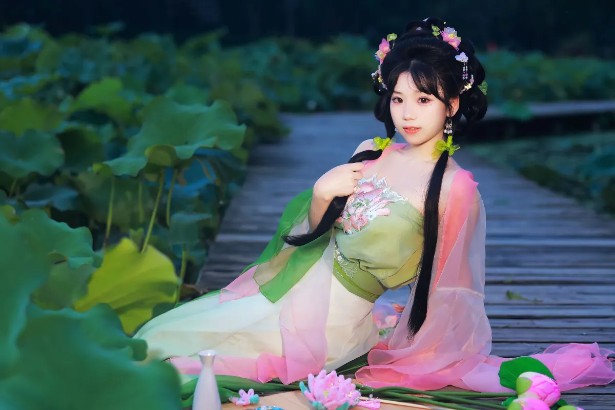 小荷妖