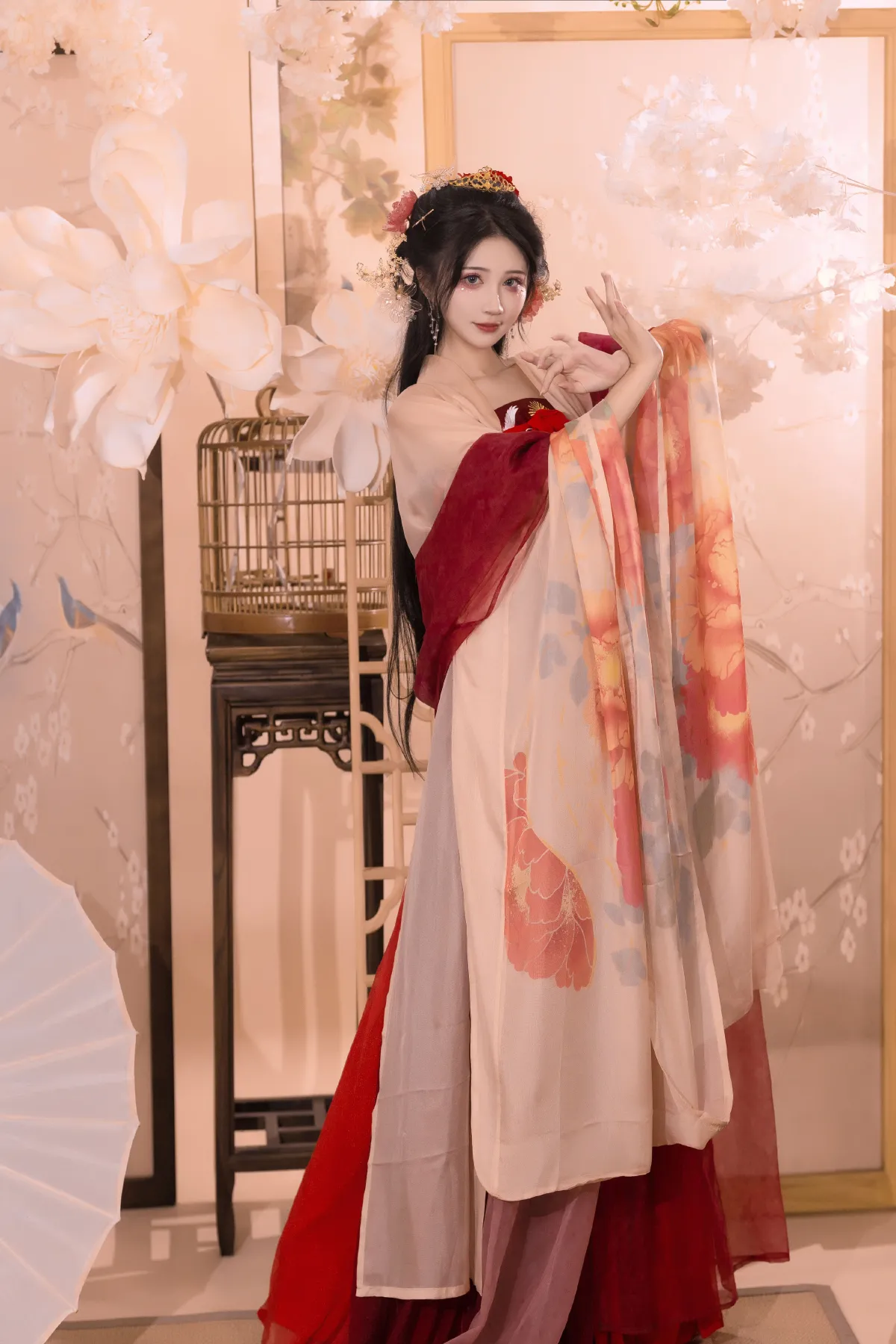 少时白_绮罗生的小苏苏《花影间》美图作品图片4