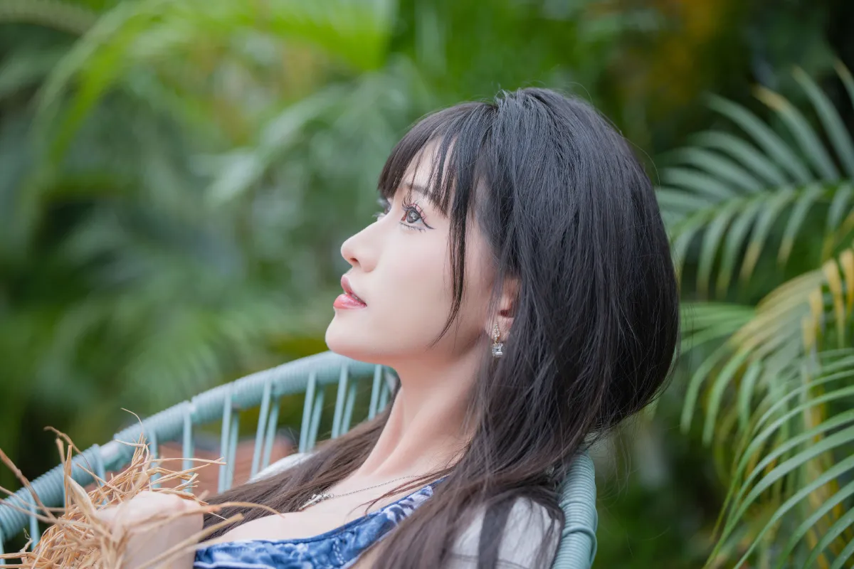 碧波倩影