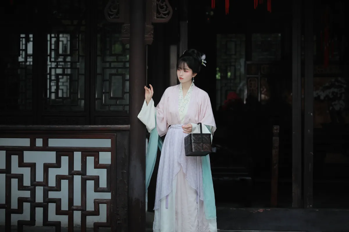 红楼看雨1