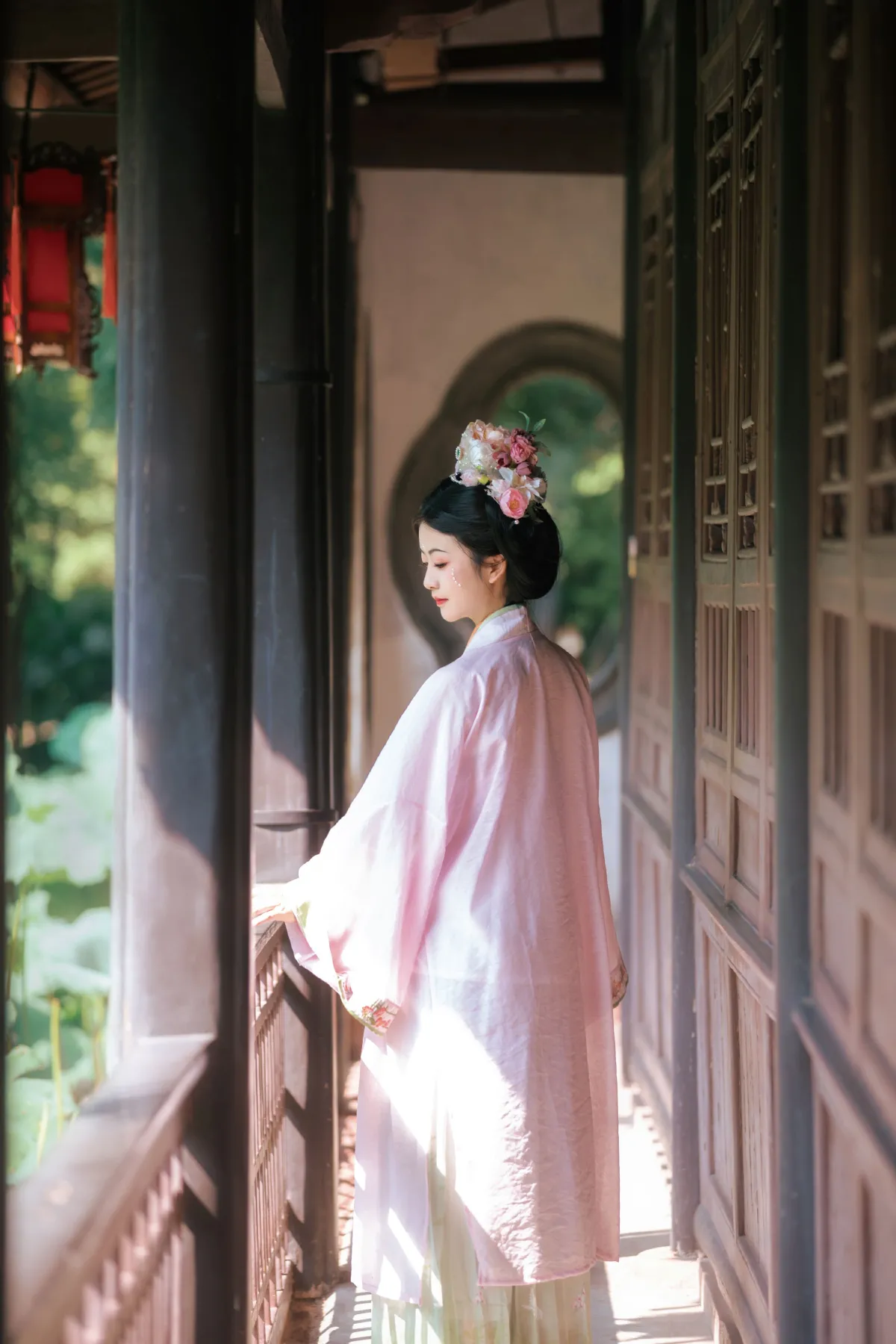 步生莲