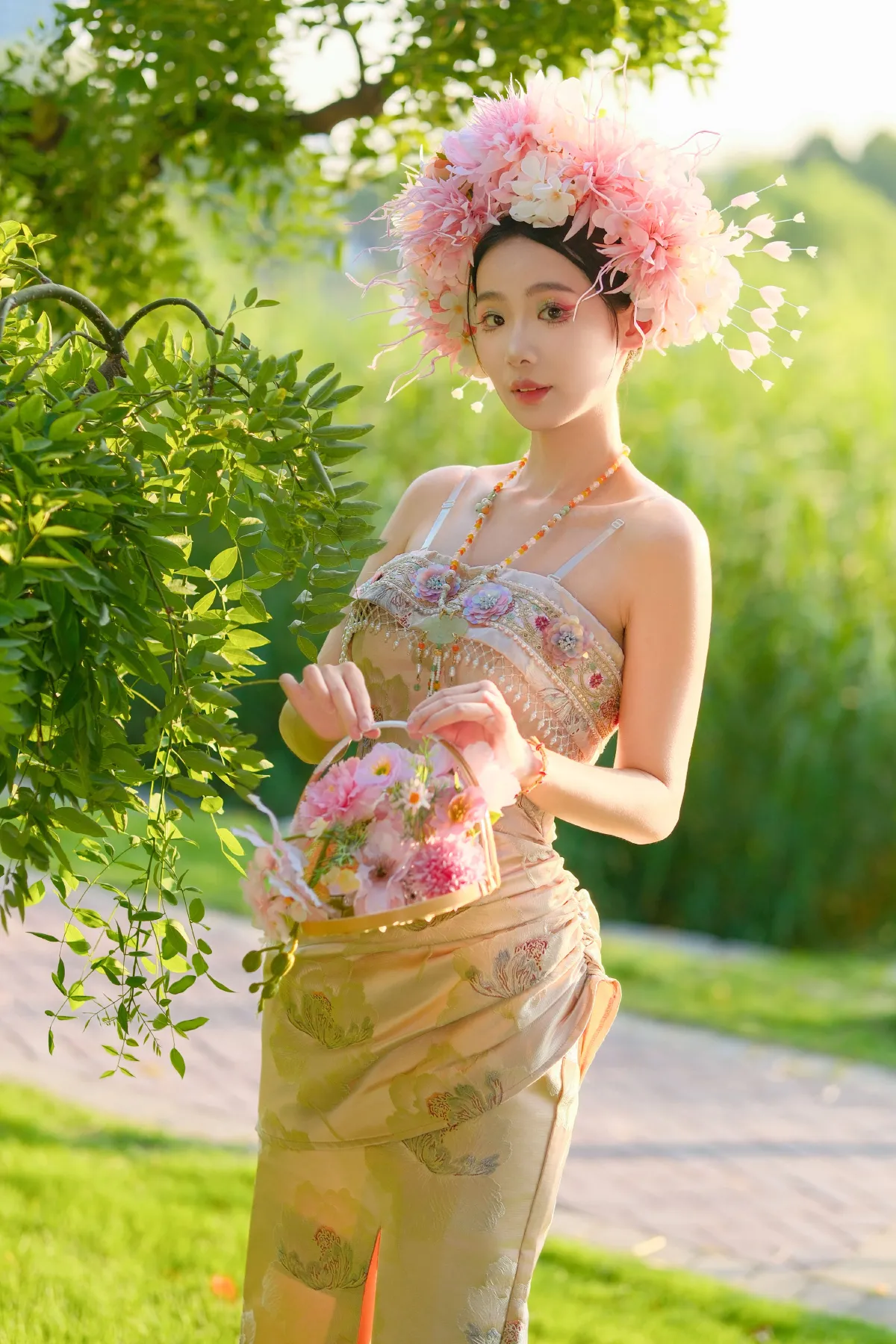 簪花女