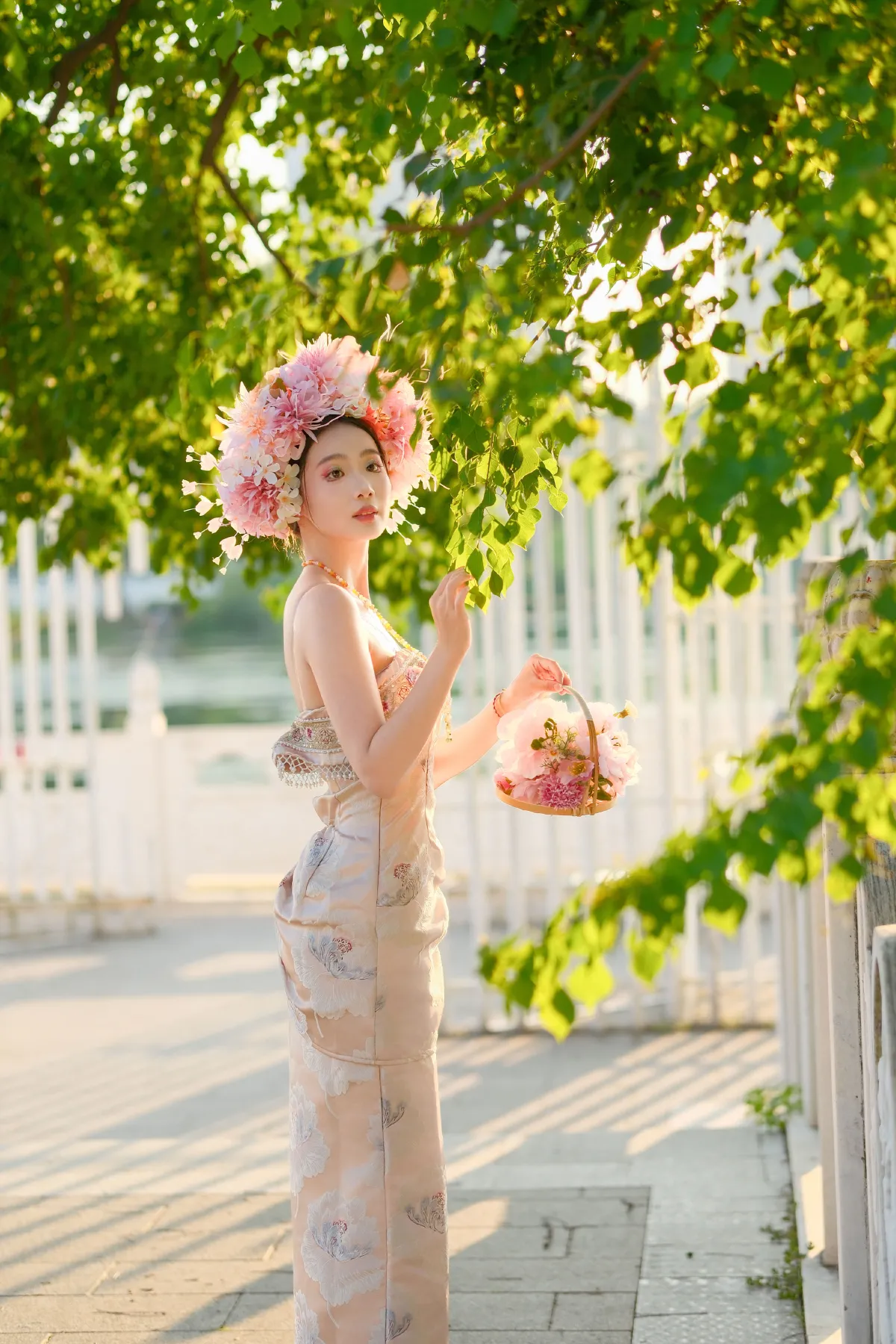 簪花女