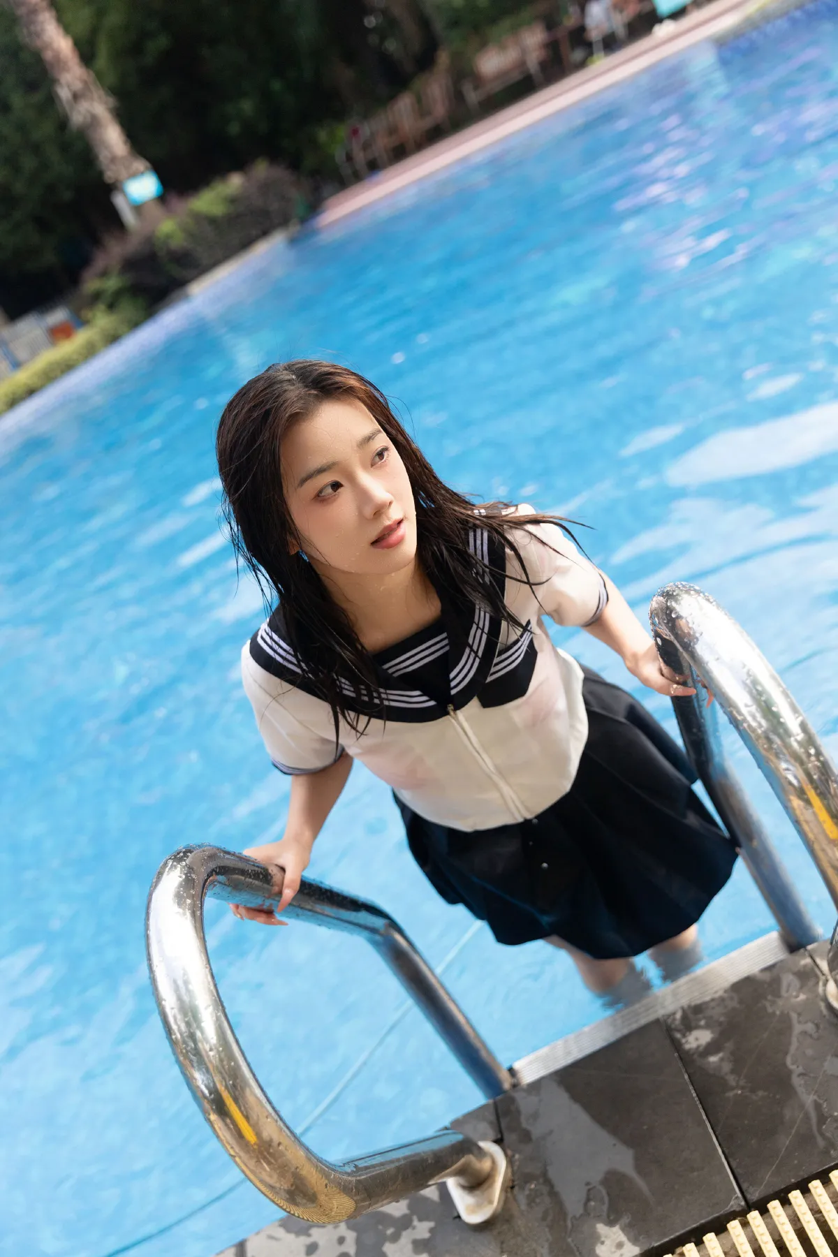 夏日泳池1