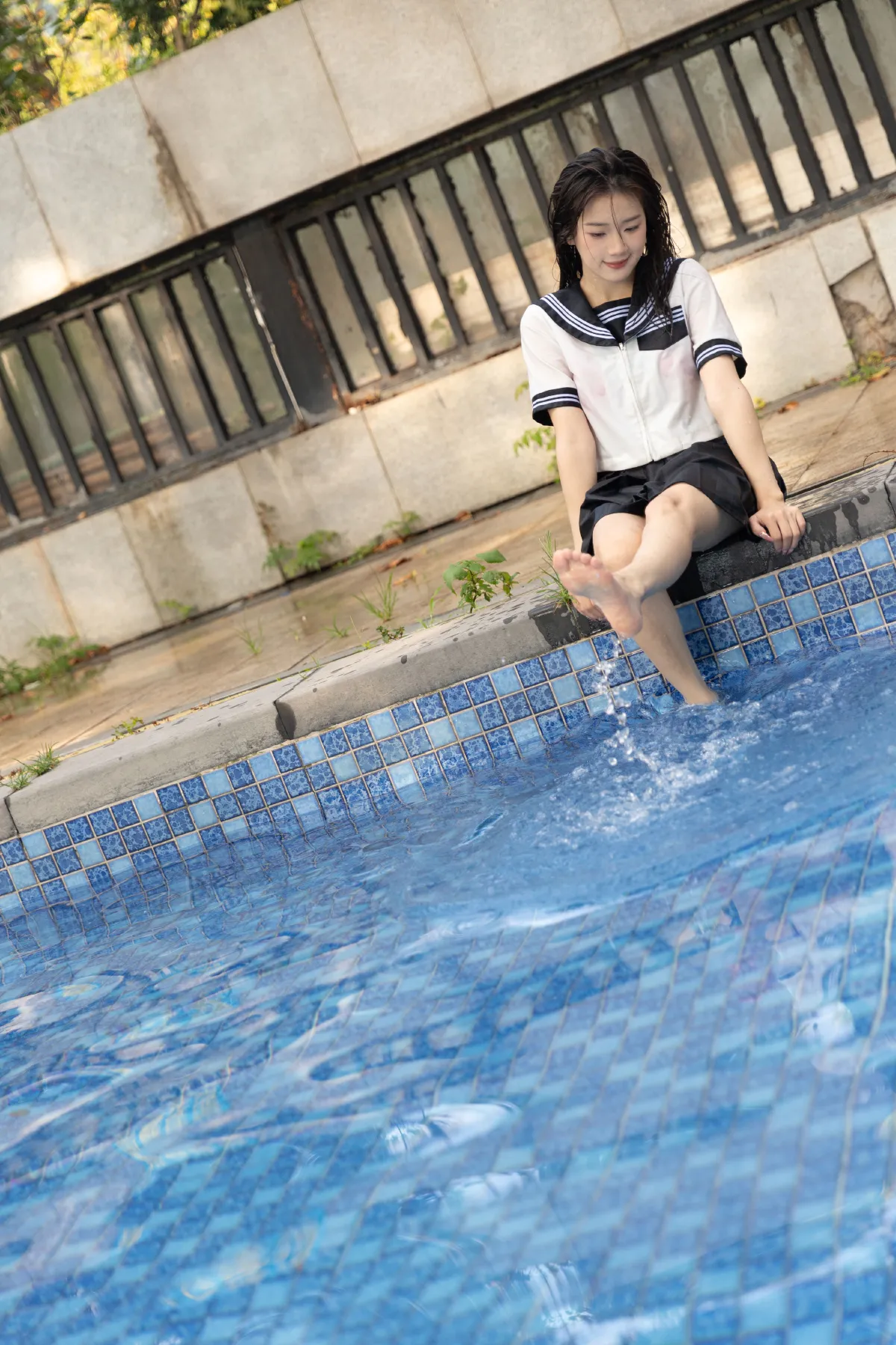 夏日泳池